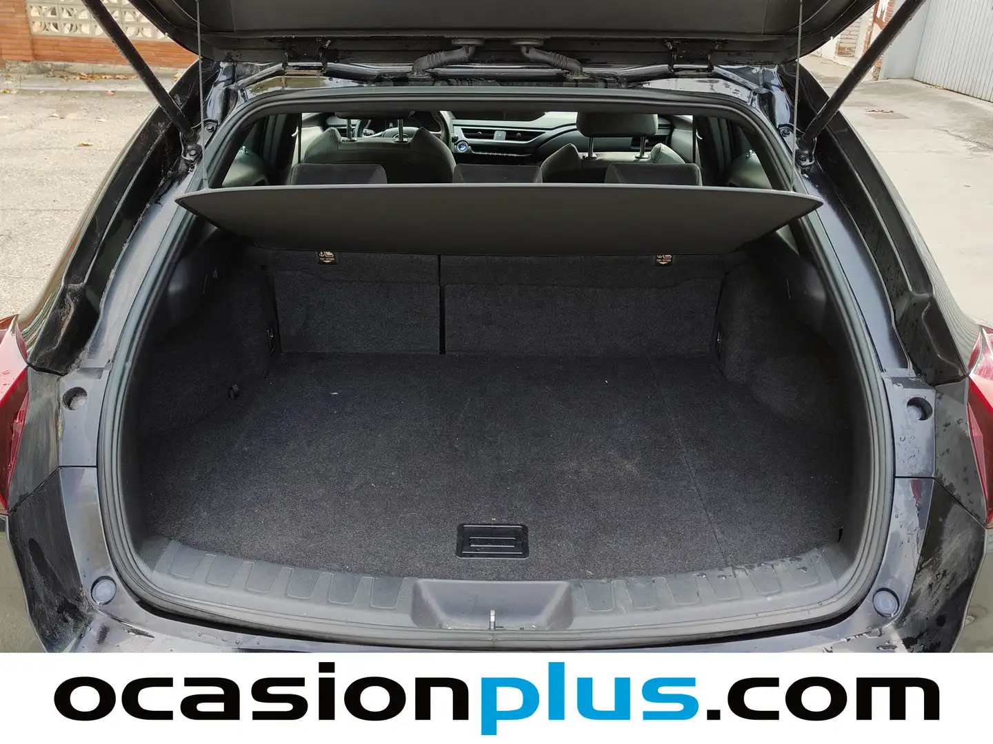 Foto Lexus UX Lexus UX 250h Business 2WD (184 CV)