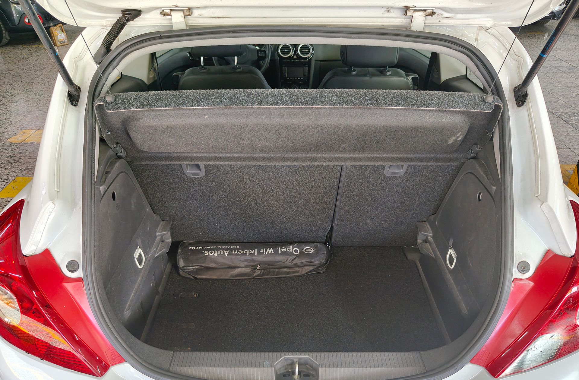 Opel Corsa 1.4 Selective - foto 13