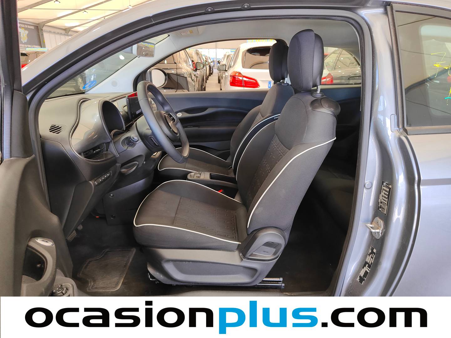 Foto asientos delanteros Fiat 500 Fiat 500 Electrico Electrico Monotrim 320km (118 CV)