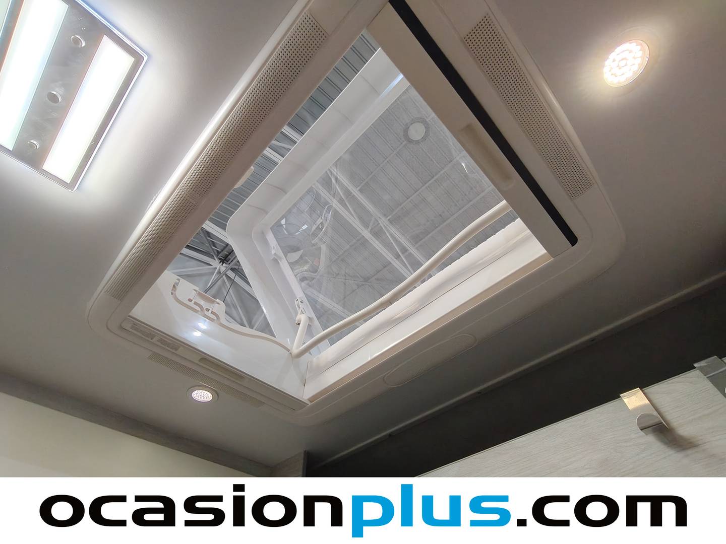 Foto Citroën Jumper Citroen Jumper Furgon BlueHDi 130 35 L3H2 Camperizada (131 CV)