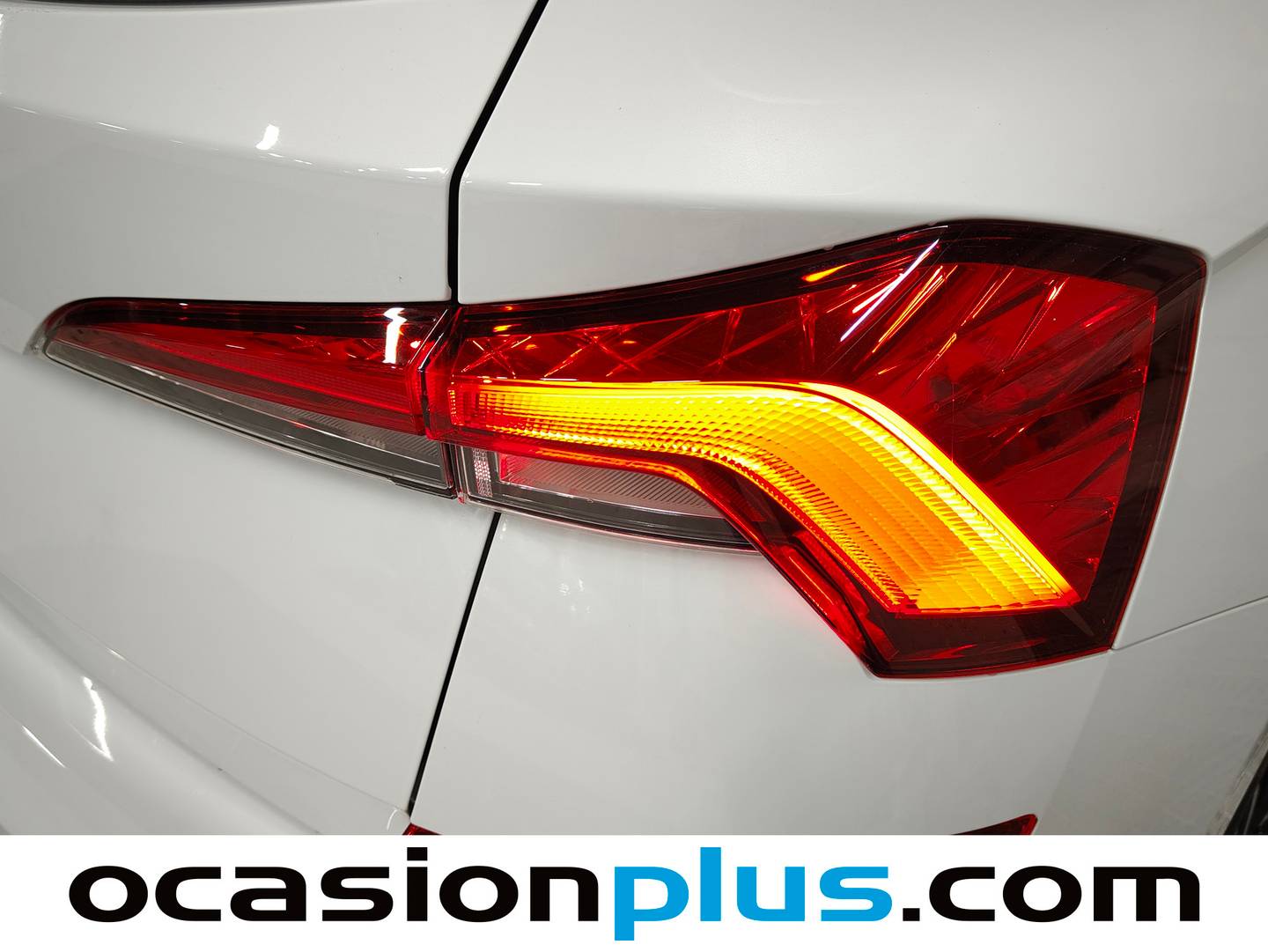 Skoda Kamiq Skoda Kamiq 1.0 TSI Selection DSG (115 CV) gasolina