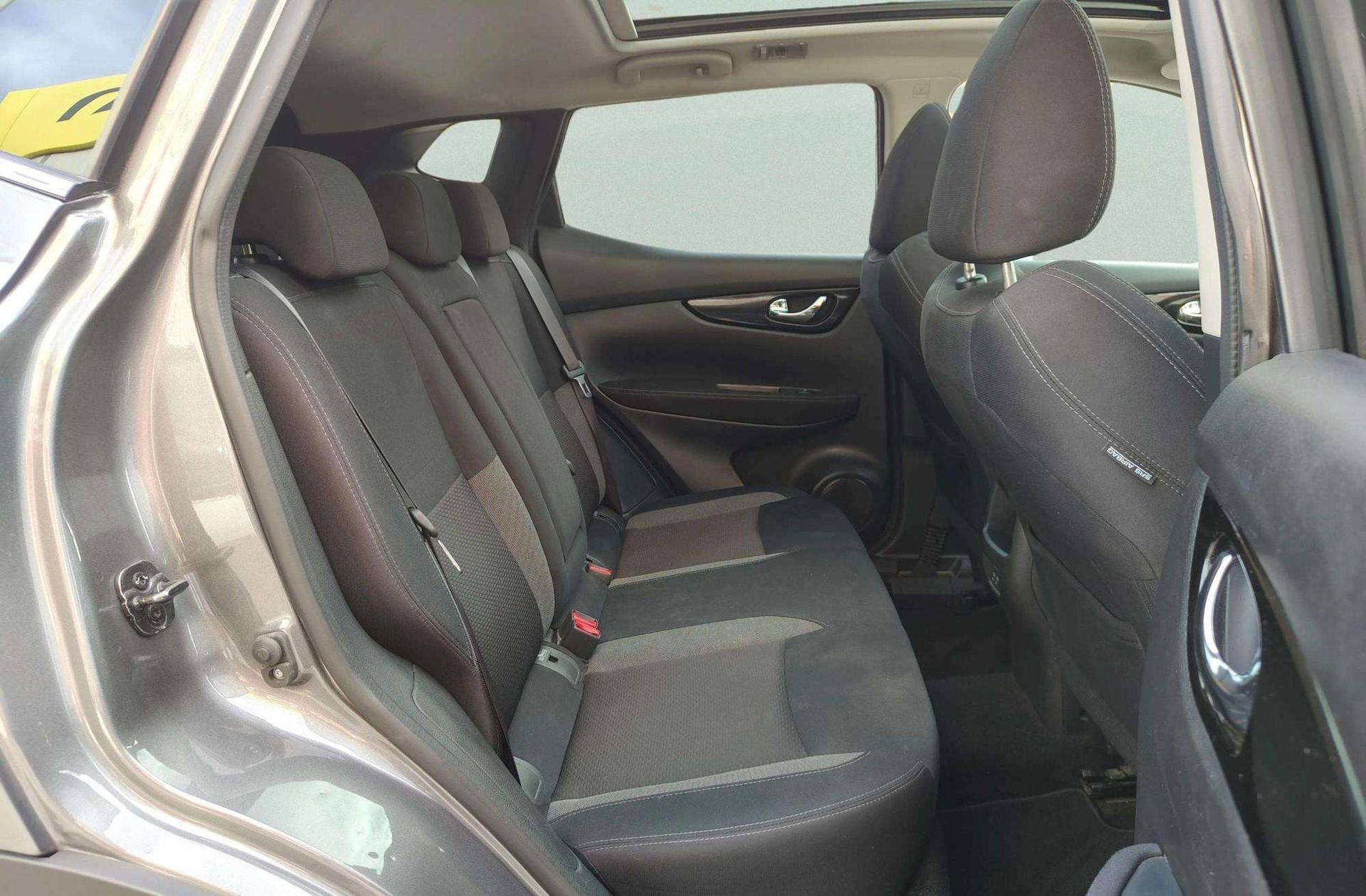 Nissan Qashqai DIG-T 160 N-Connecta 4x2 DCT - foto 17