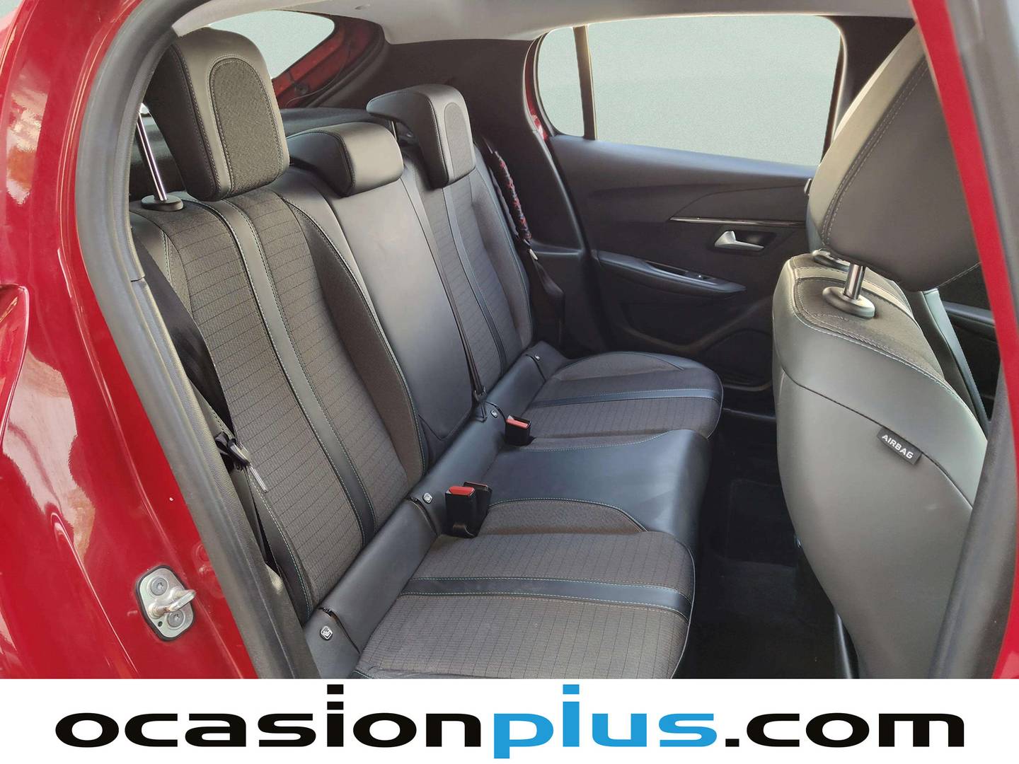 Peugeot 208 Peugeot 208 PureTech 100 Allure 100 CV) gasolina