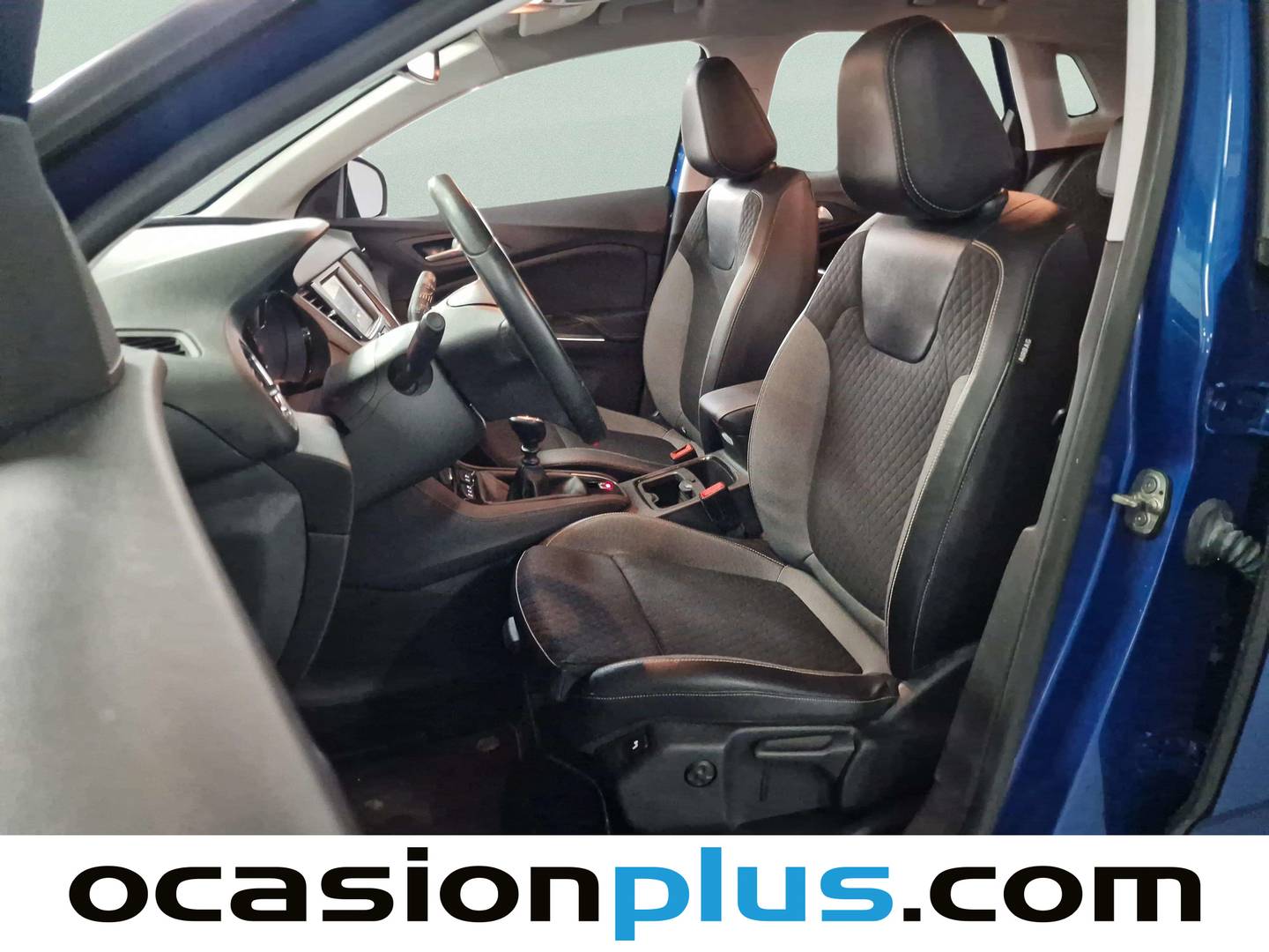 Foto asientos delanteros Opel Grandland X Opel Grandland X 1.2 Turbo 120 Aniversario (130 CV)