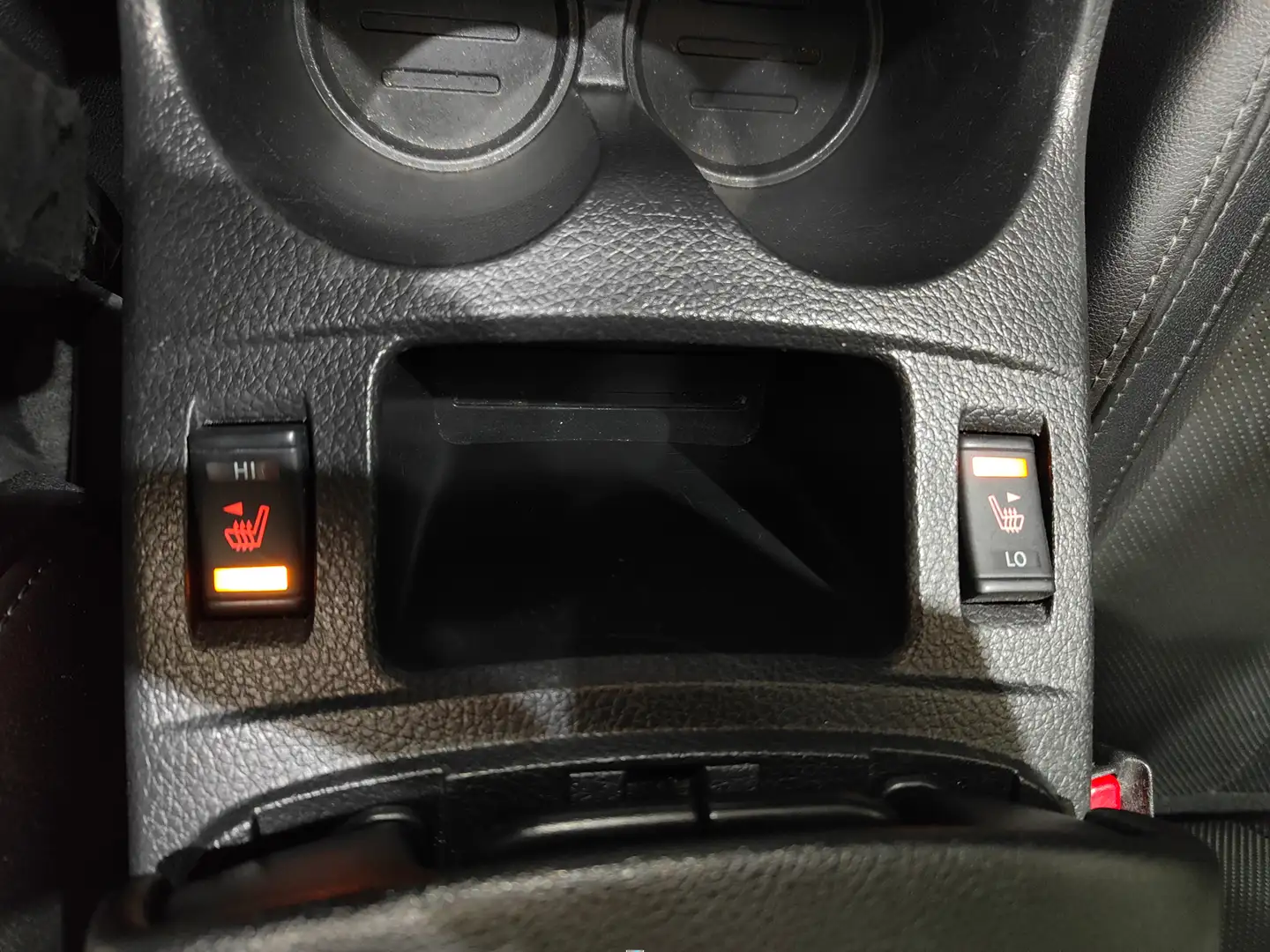 Foto Nissan QASHQAI Nissan Qashqai dCi 130 Tekna 4x2 (130 CV)