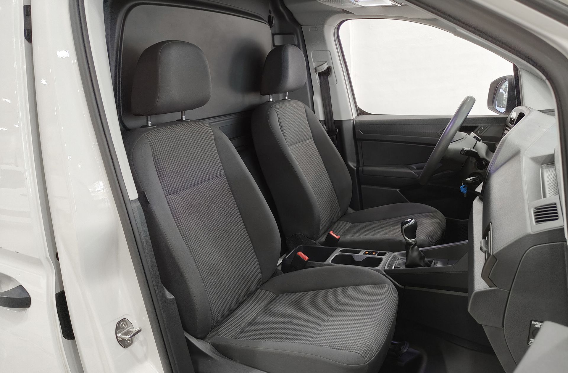 Volkswagen Caddy Cargo 2.0 TDI - foto 11