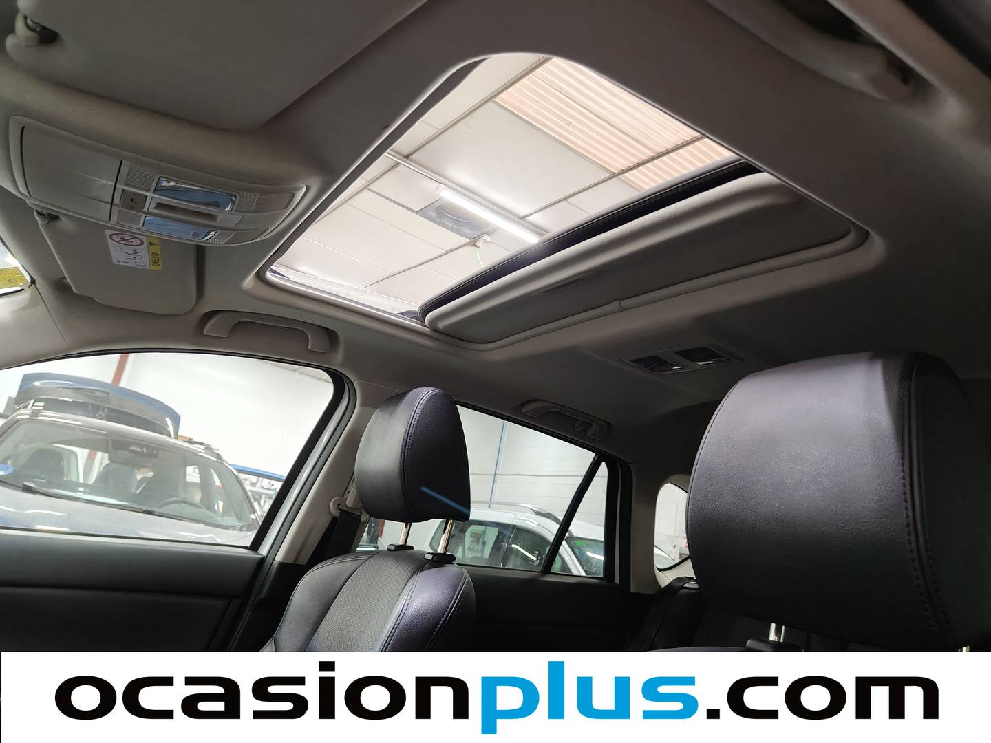 Extras y acabados del Mazda CX-5 Mazda CX-5 2.5 Luxury + Premium + Travel + SunRoof Auto (192 CV)