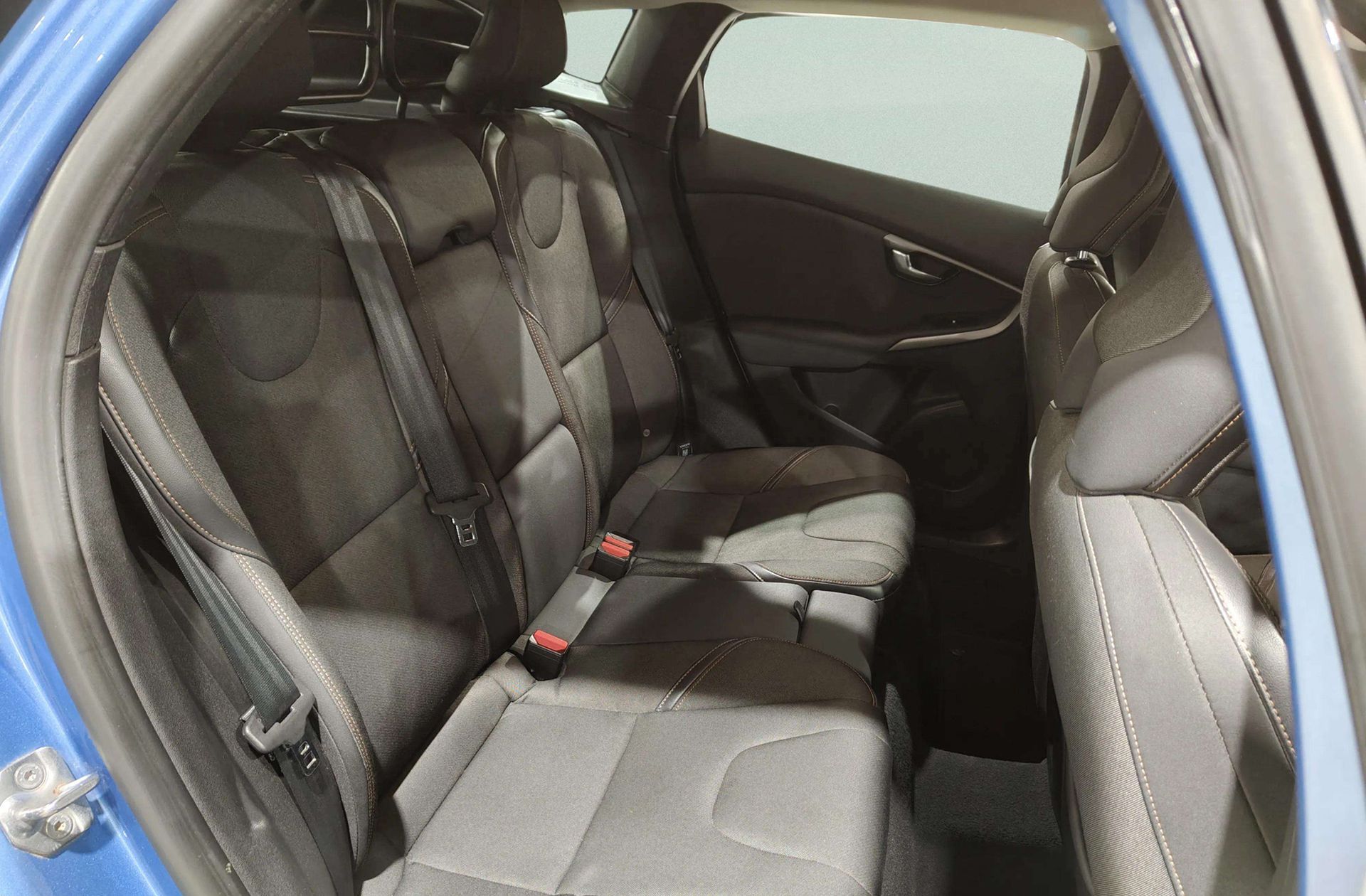Volvo V40 D2 Momentum - foto 13