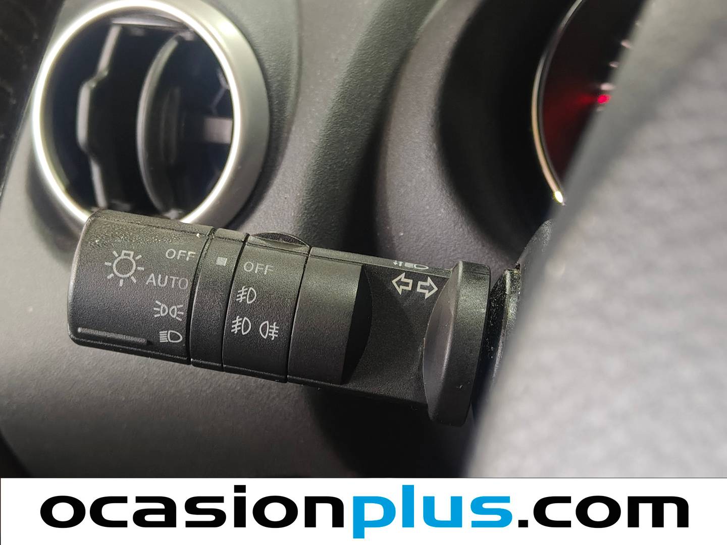 Equipamiento del Nissan QASHQAI Nissan Qashqai 1.5 dCi Acenta 4x2 (106 CV)