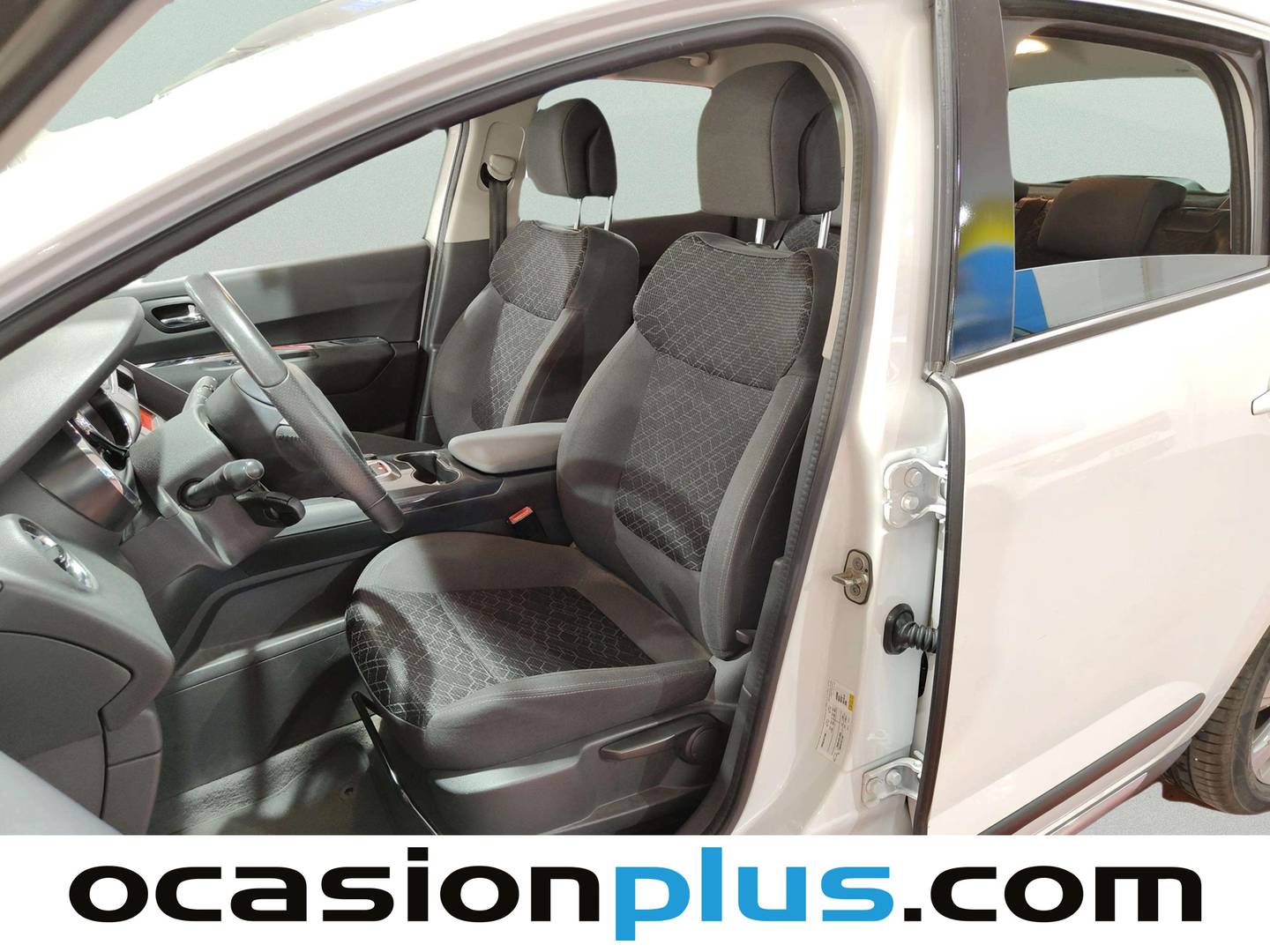 Foto Peugeot 3008 Peugeot 3008 1.2 PureTech Style (130 CV)