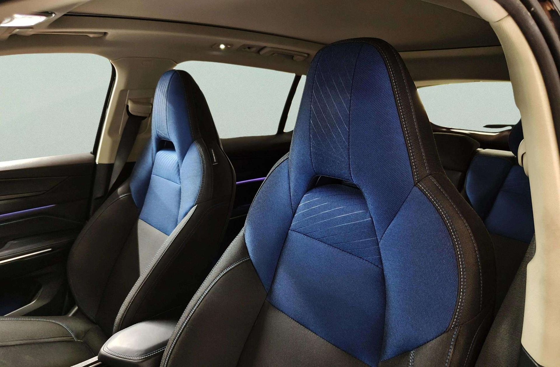 Lynk & Co 01 1.5 PHEV - foto 17