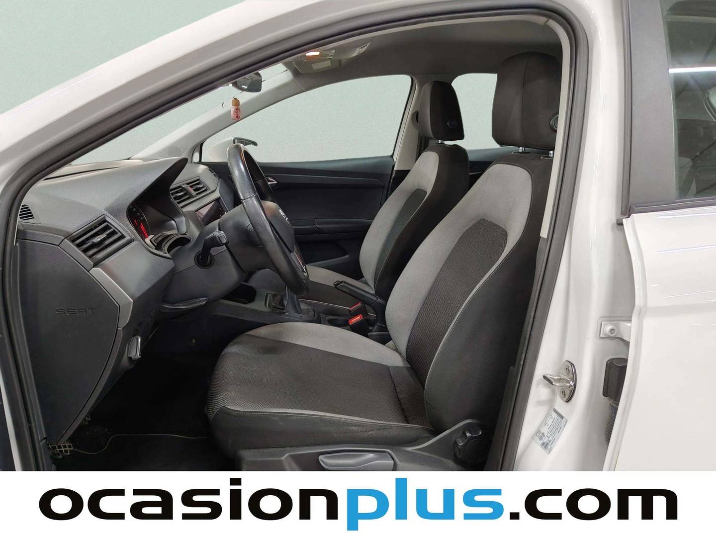 Foto asientos delanteros Seat Ibiza Seat Ibiza 1.0 TSI Style Go2 (110 CV)