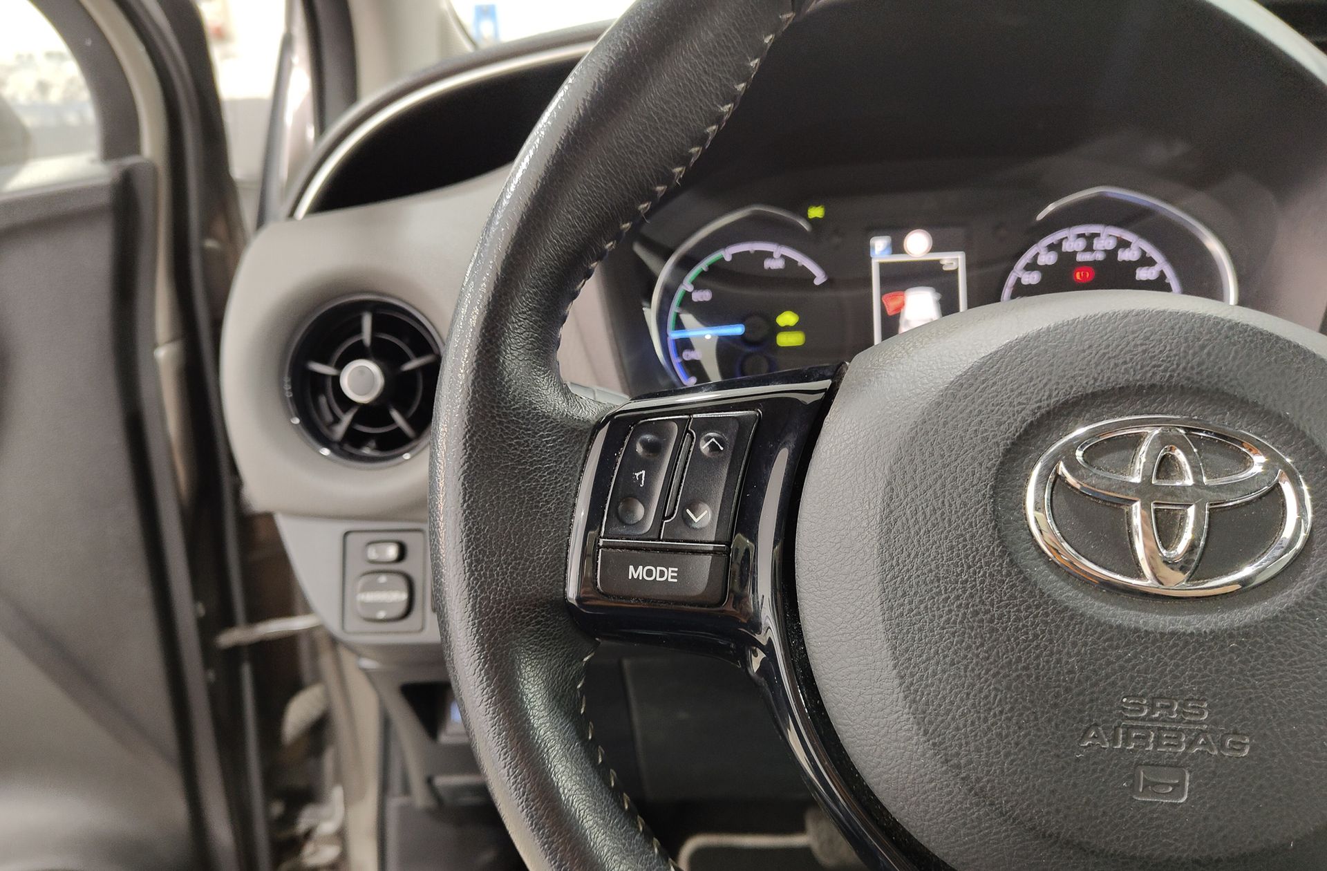 Toyota Yaris 1.5 Hybrid Active - foto 20