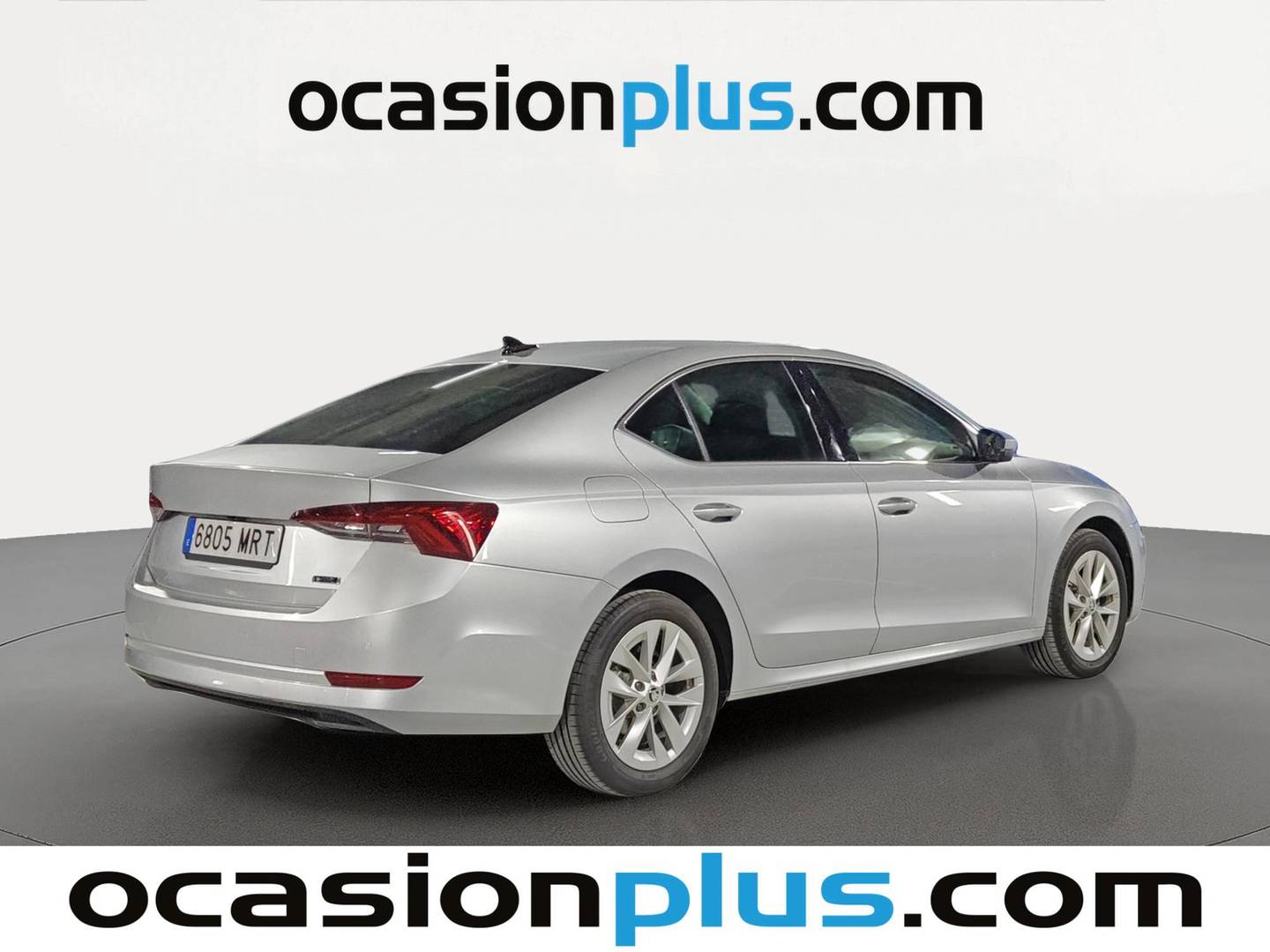 Foto trasera Skoda Octavia Skoda Octavia 1.5 TSI m-HEV Selection DSG (150 CV) derecha