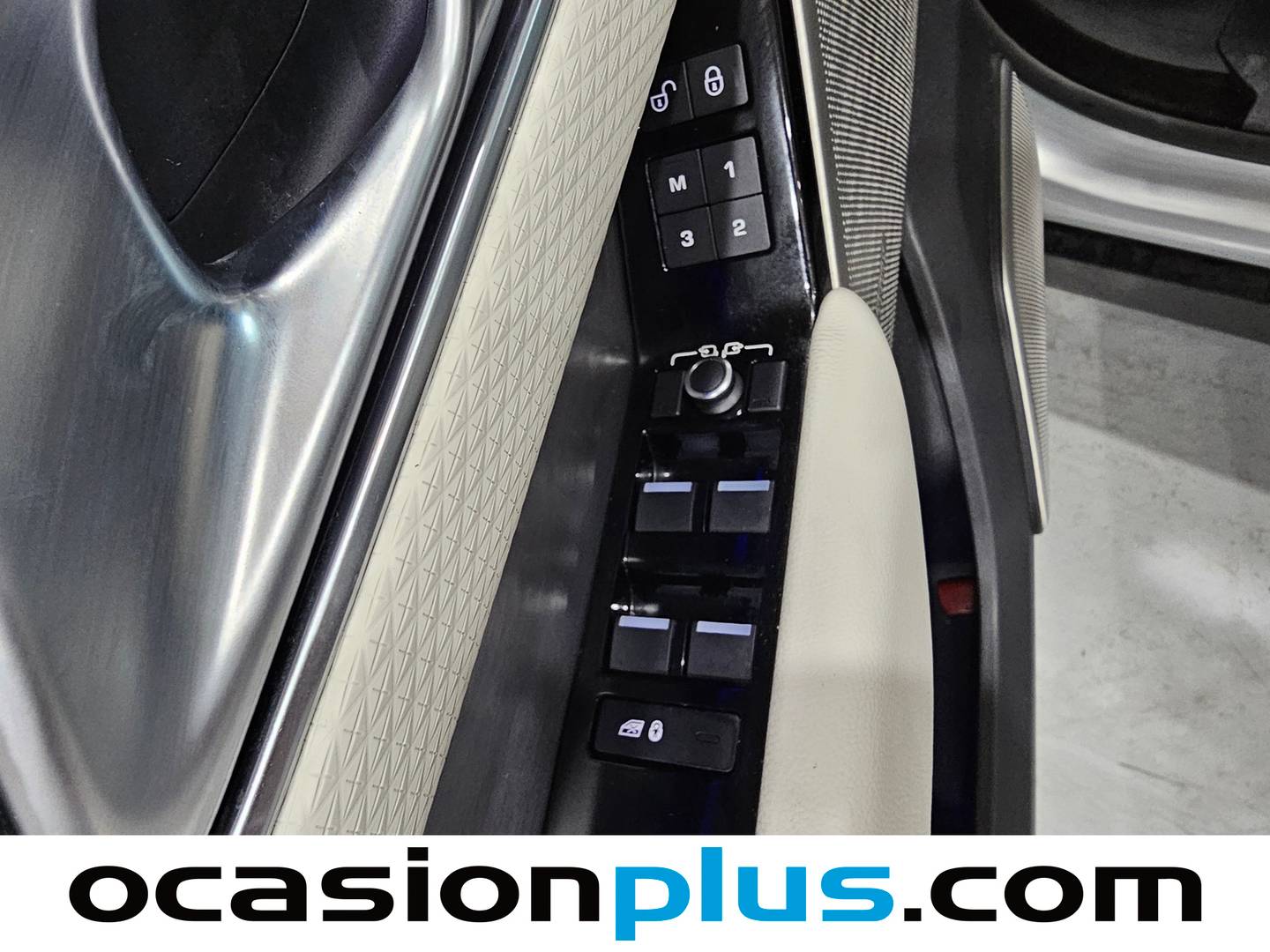 Foto Land Rover Range Rover Velar Land Rover Range Rover Velar D300 R-Dynamic SE 4WD Auto (300 CV)