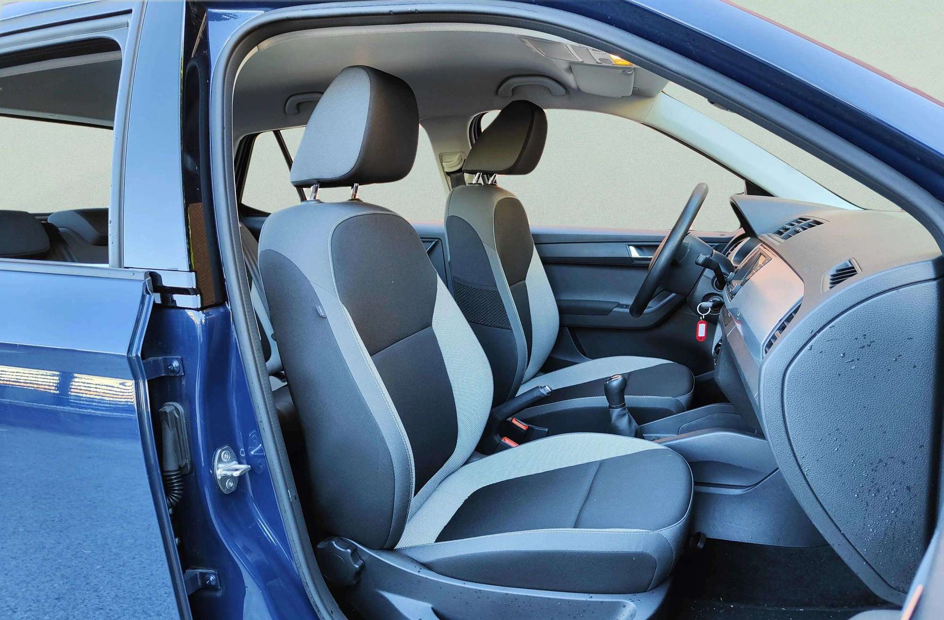 Škoda Fabia 1.0 MPI Like - foto 18