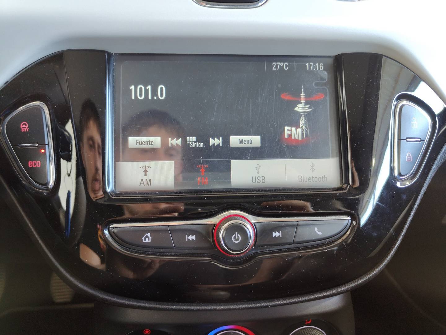 Foto Opel Adam Opel Adam 1.4 XEL Glam (87 CV)