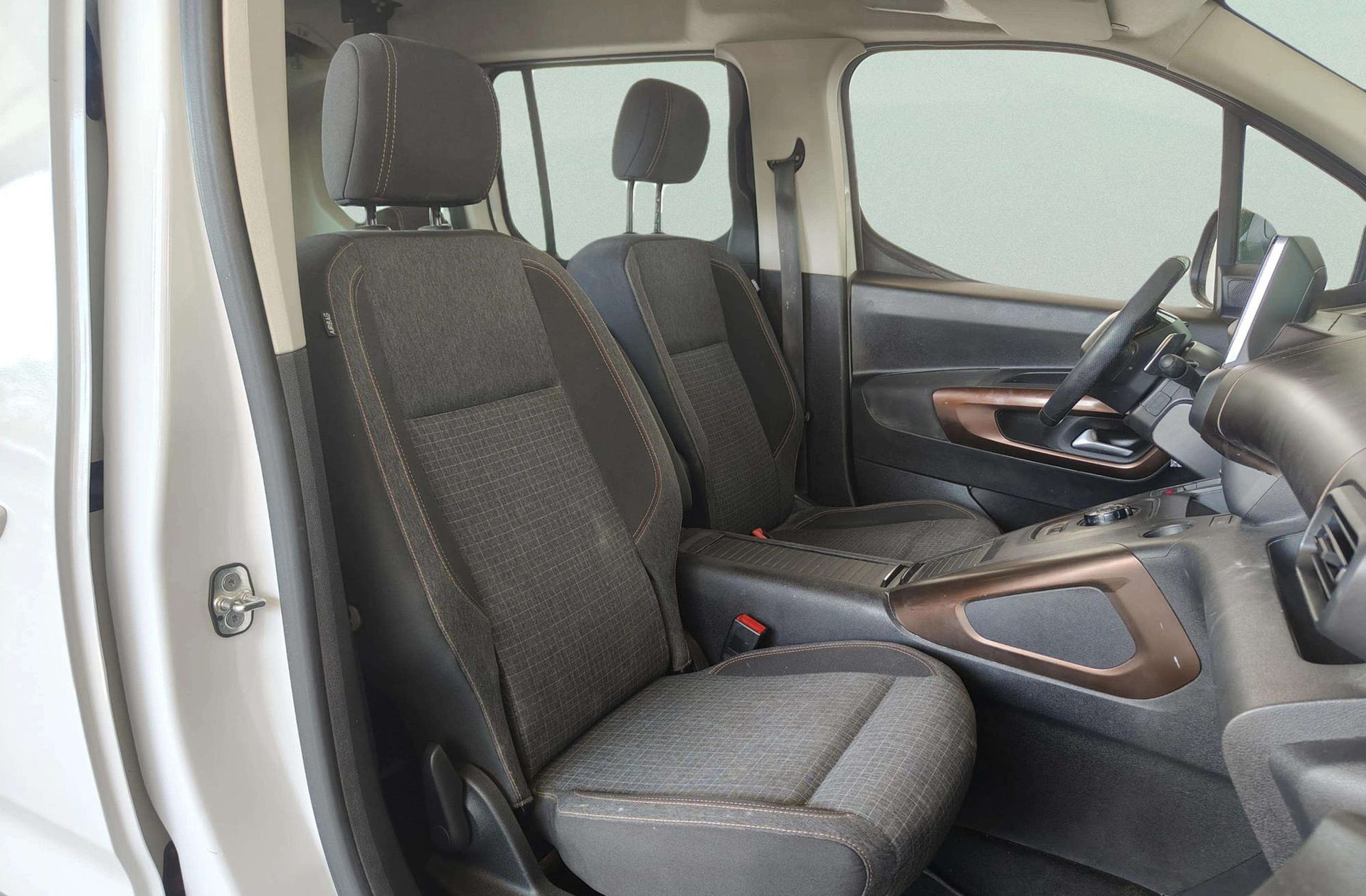 Peugeot Rifter BlueHDi 130 GT Business Standard EAT8 - foto 16