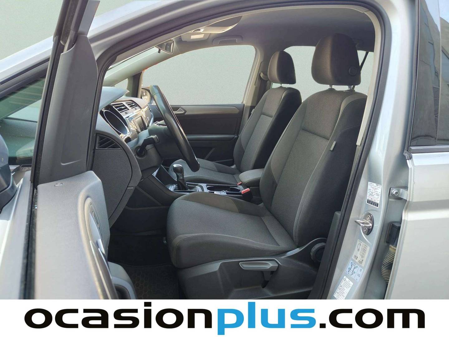 Foto asientos delanteros Volkswagen Touran Volkswagen Touran 1.6 TDI BMT Business Edition DSG (115 CV) 7 Plazas