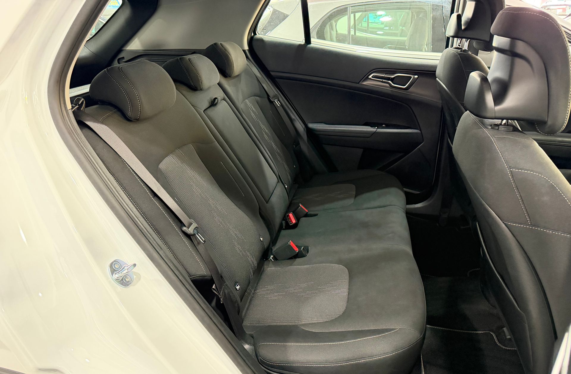 Kia Sportage 1.6 T-GDi PHEV Drive 4x4 - foto 19