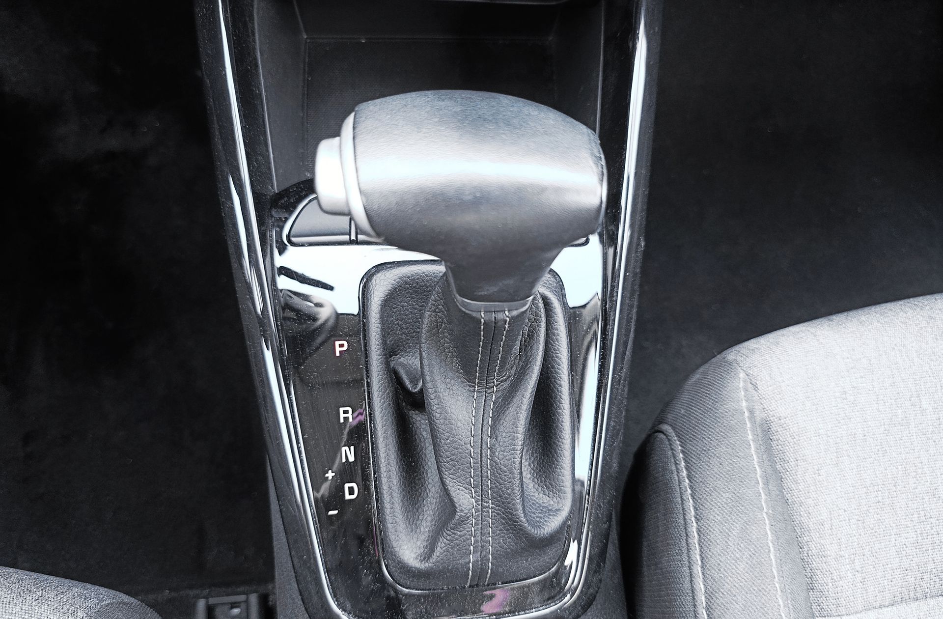 Kia Stonic 1.0 T-GDi Drive DCT - foto 5