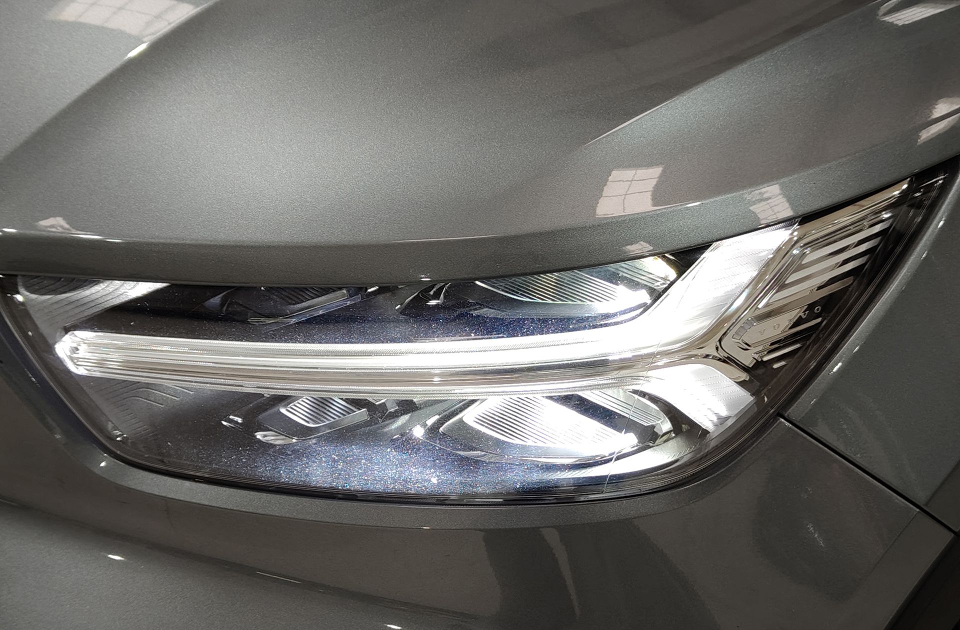 Volvo XC40 D4 R-Design AWD - foto 14