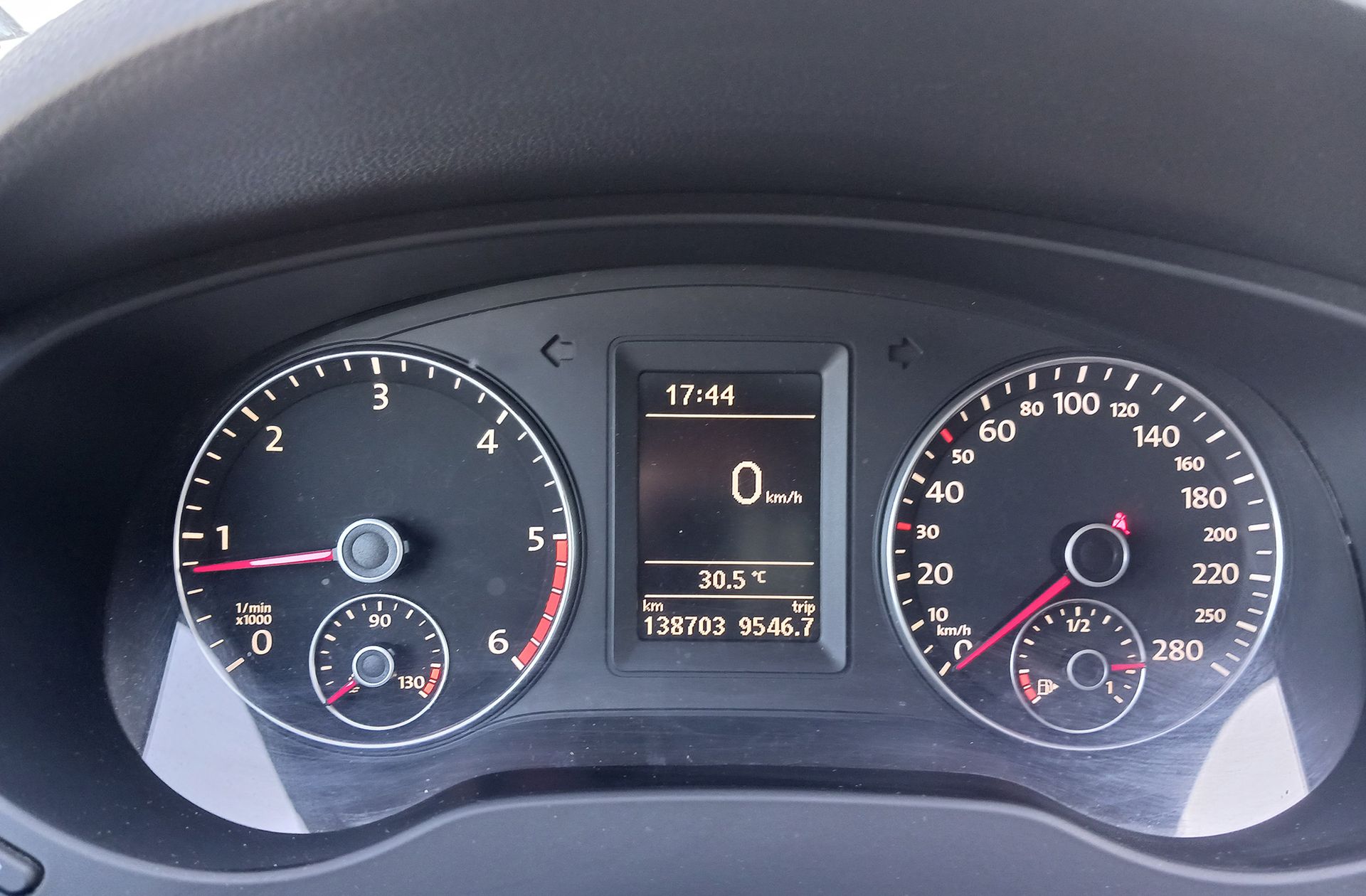 Volkswagen Jetta 1.6 TDI Advance BMT - foto 22