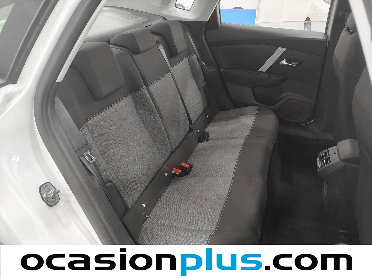 Foto Citroën C4 X Citroen C4 X PureTech 100 S&S 6v You (102 CV)