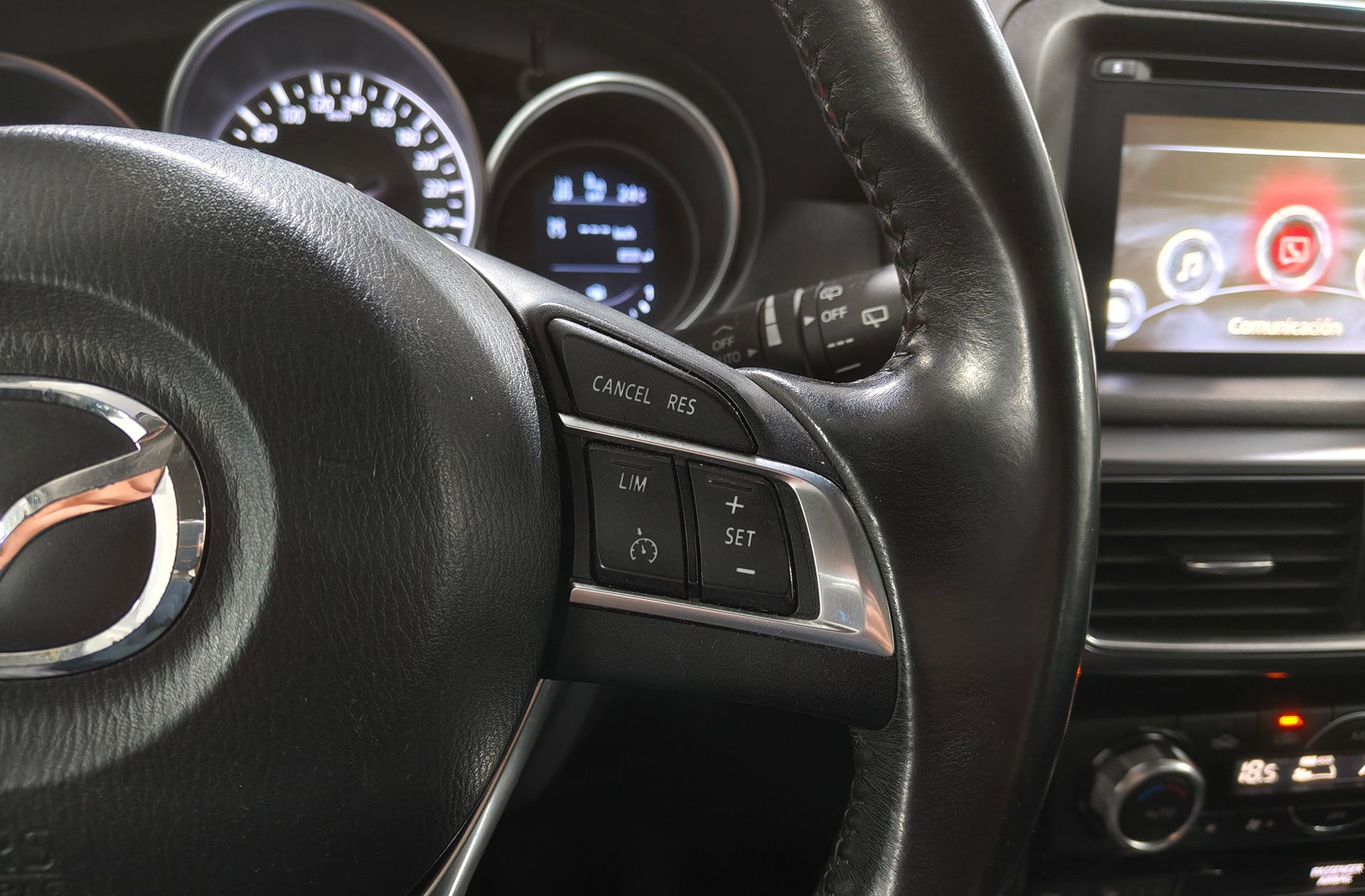 Mazda CX-5 2.2 DE Luxury 2WD - foto 29