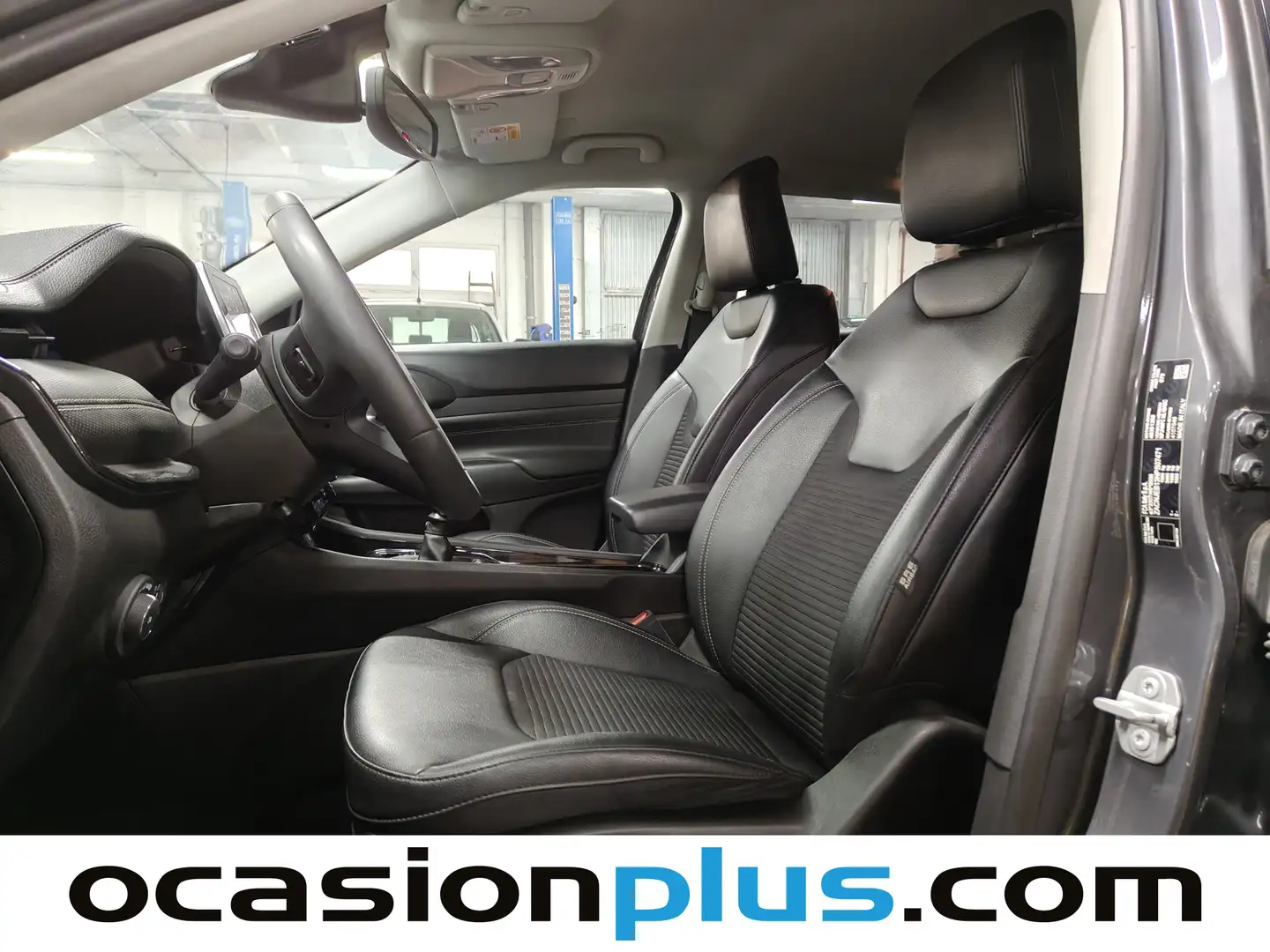 Foto Jeep Compass Jeep Compass 1.3 Gse Night Eagle FWD MT (130 CV)