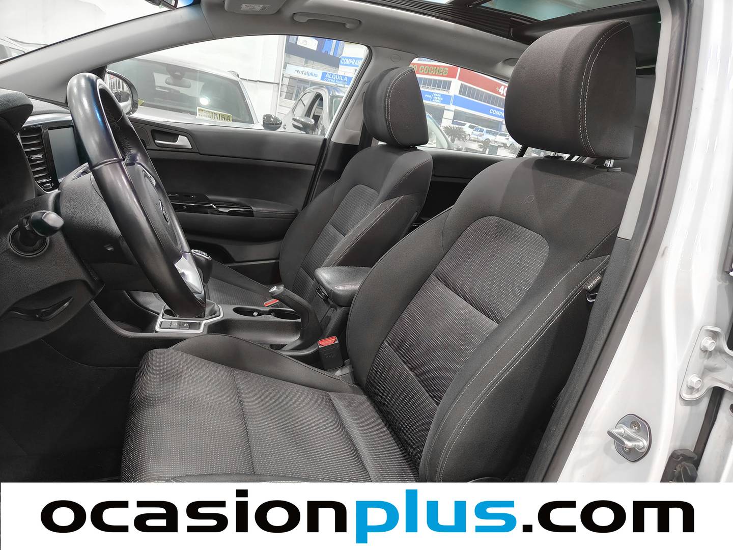 Foto asientos delanteros KIA Sportage Kia Sportage 1.6 CRDi Drive 4x2 (115 CV)