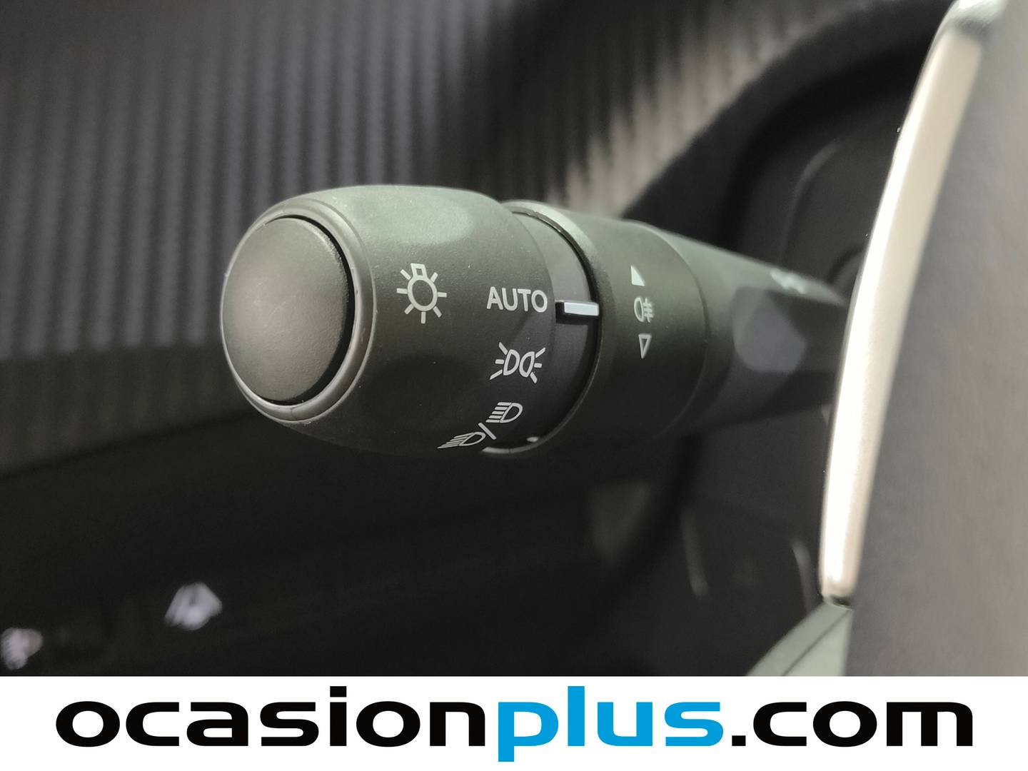 Foto Peugeot 2008 Peugeot 2008 Allure Hybrid eDCS6 (145 CV)