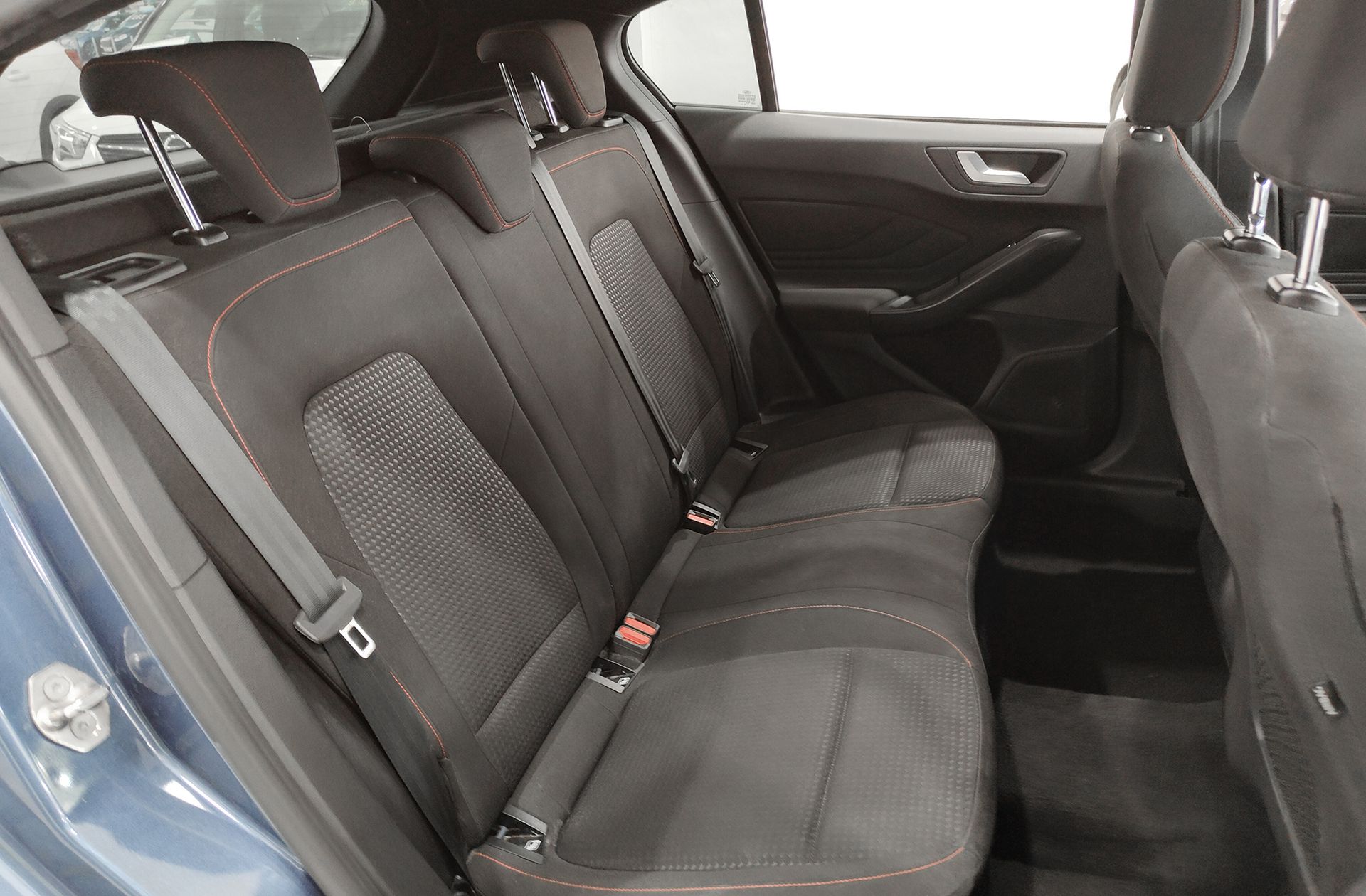 Ford Focus 1.0 EcoBoost MHEV ST-Line - foto 21