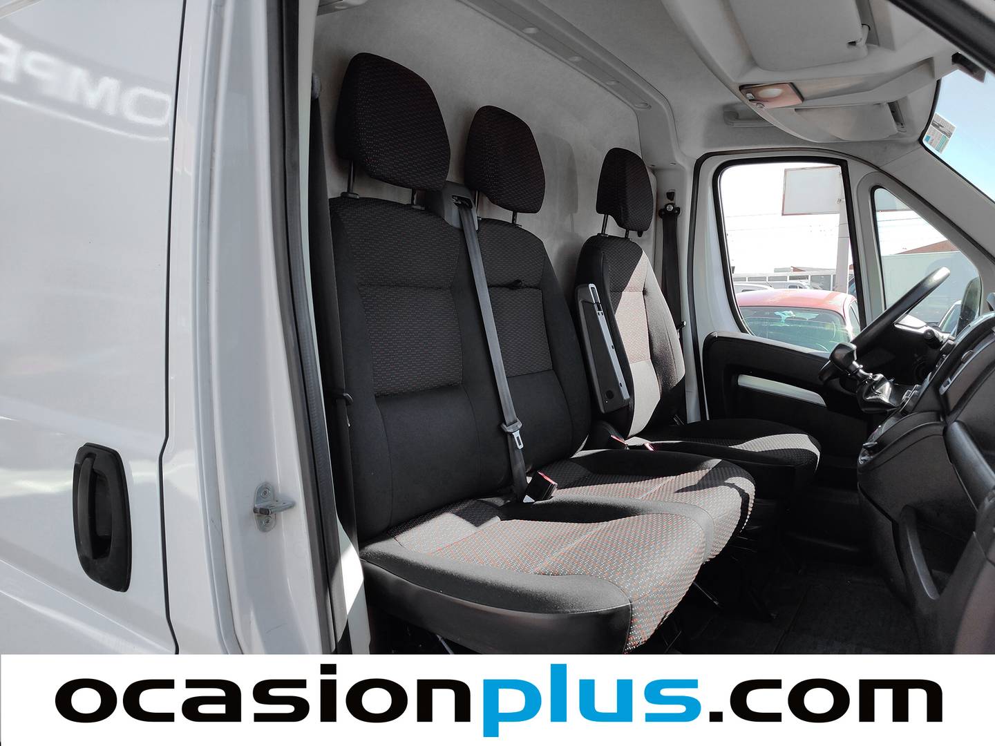 Foto Peugeot Boxer Peugeot Boxer Furgon BlueHDi 330 L1 H1 Pack  (120 CV)