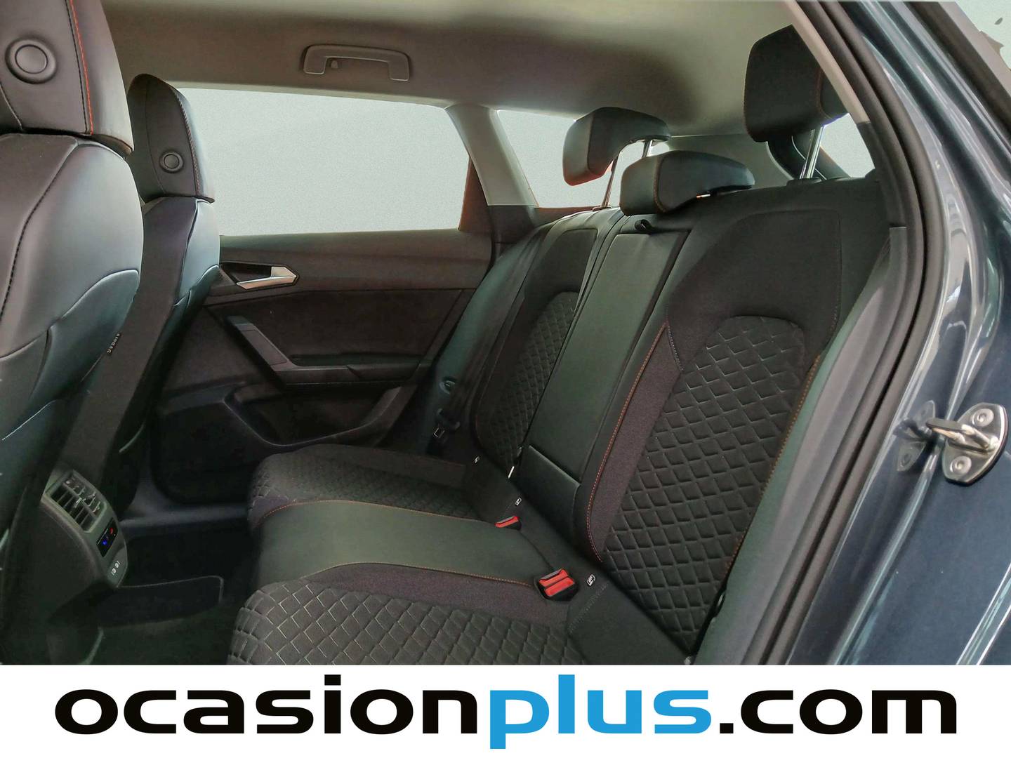 Foto asientos traseros Seat León Seat León ST 2.0 TDI S&S FR XL DSG (150 CV)