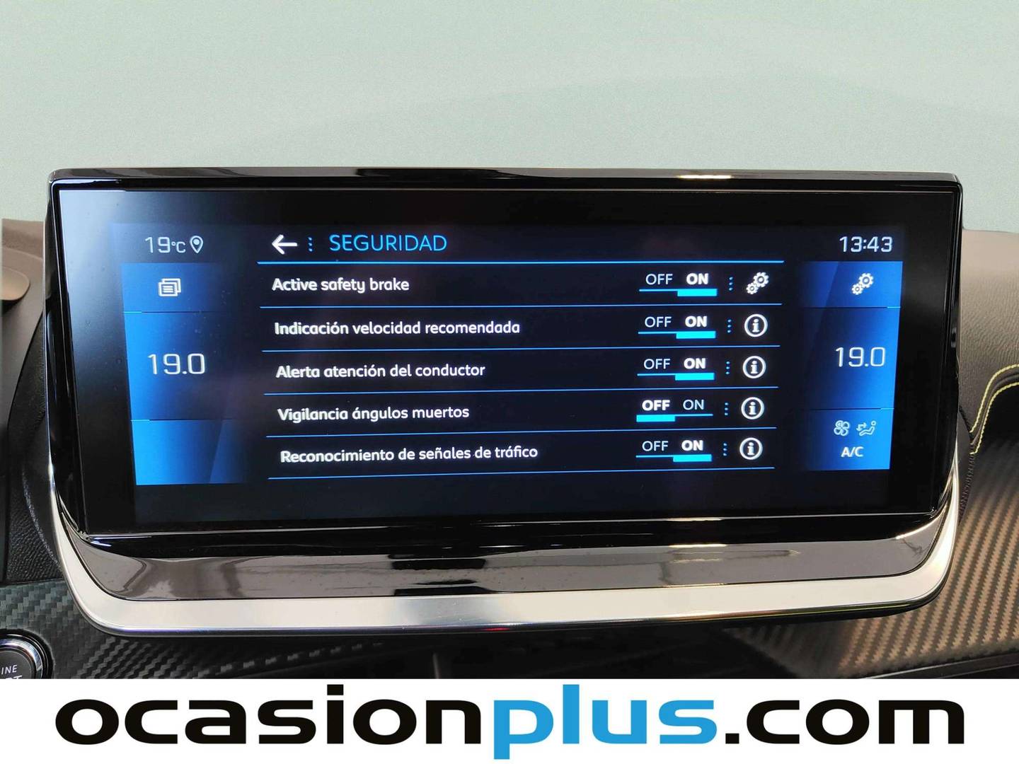 Extras del Peugeot 2008 Peugeot 2008 BlueHDi 130 S&S GT Line EAT8 (130 CV)