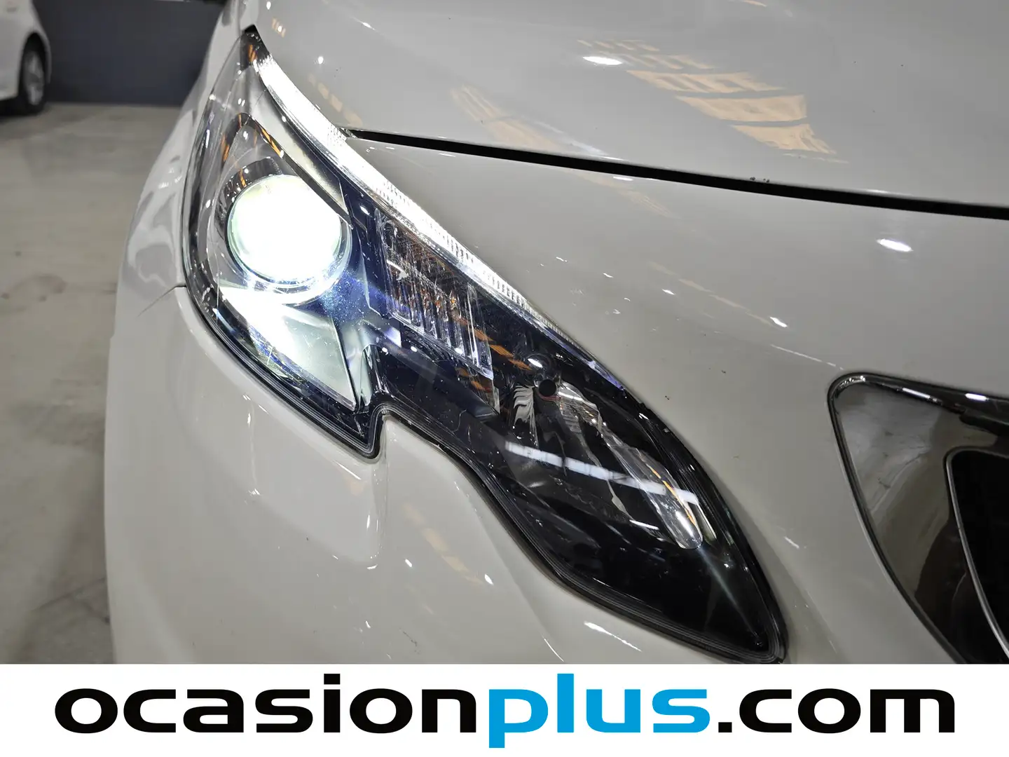 Foto Peugeot 2008 Peugeot 2008 BlueHDi 100 S&S Style (100 CV)