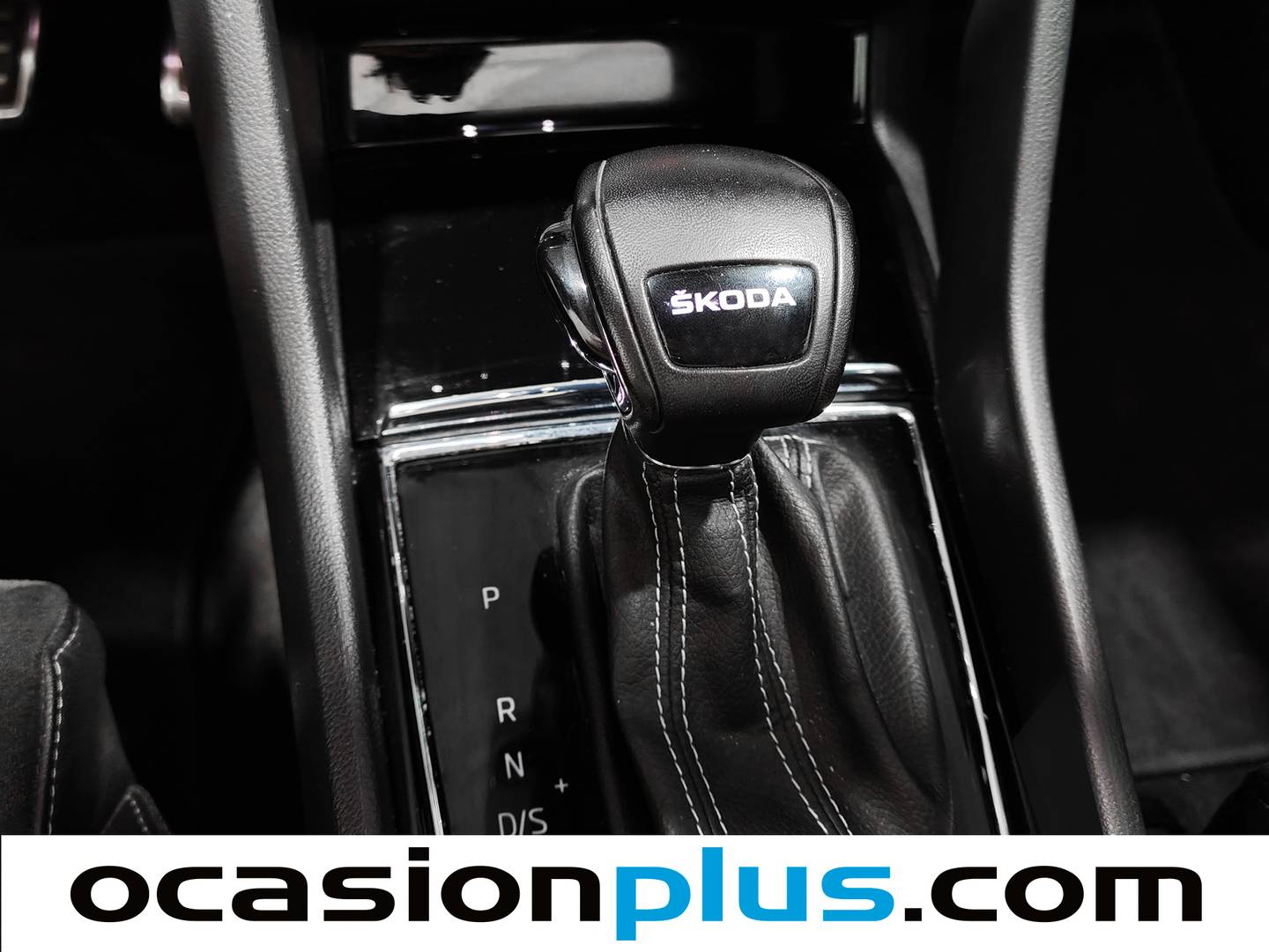 Foto Skoda Karoq Skoda Karoq 1.5 TSI ACT Sportline DSG (150 CV)