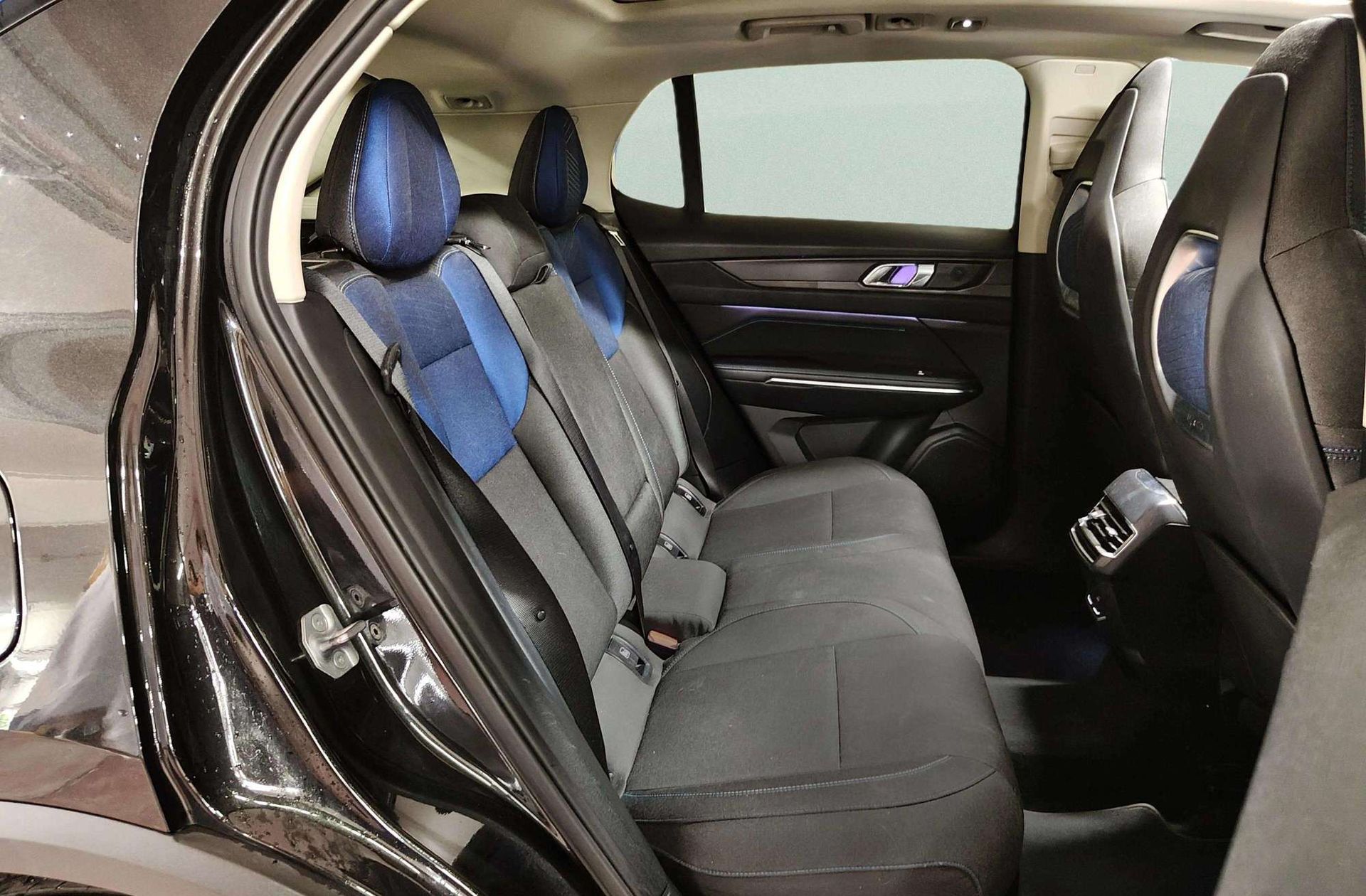 Lynk & Co 01 1.5 PHEV - foto 25