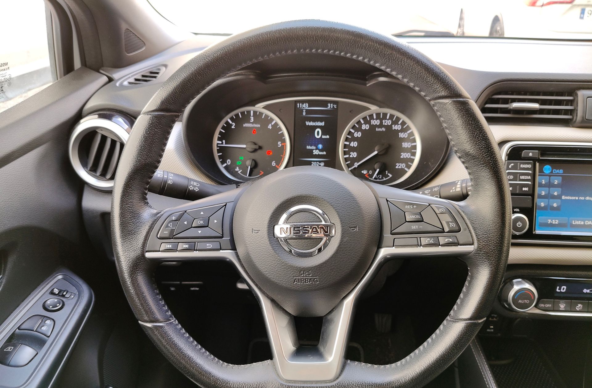 Nissan Micra 1.5 dCi N-Connecta - foto 21