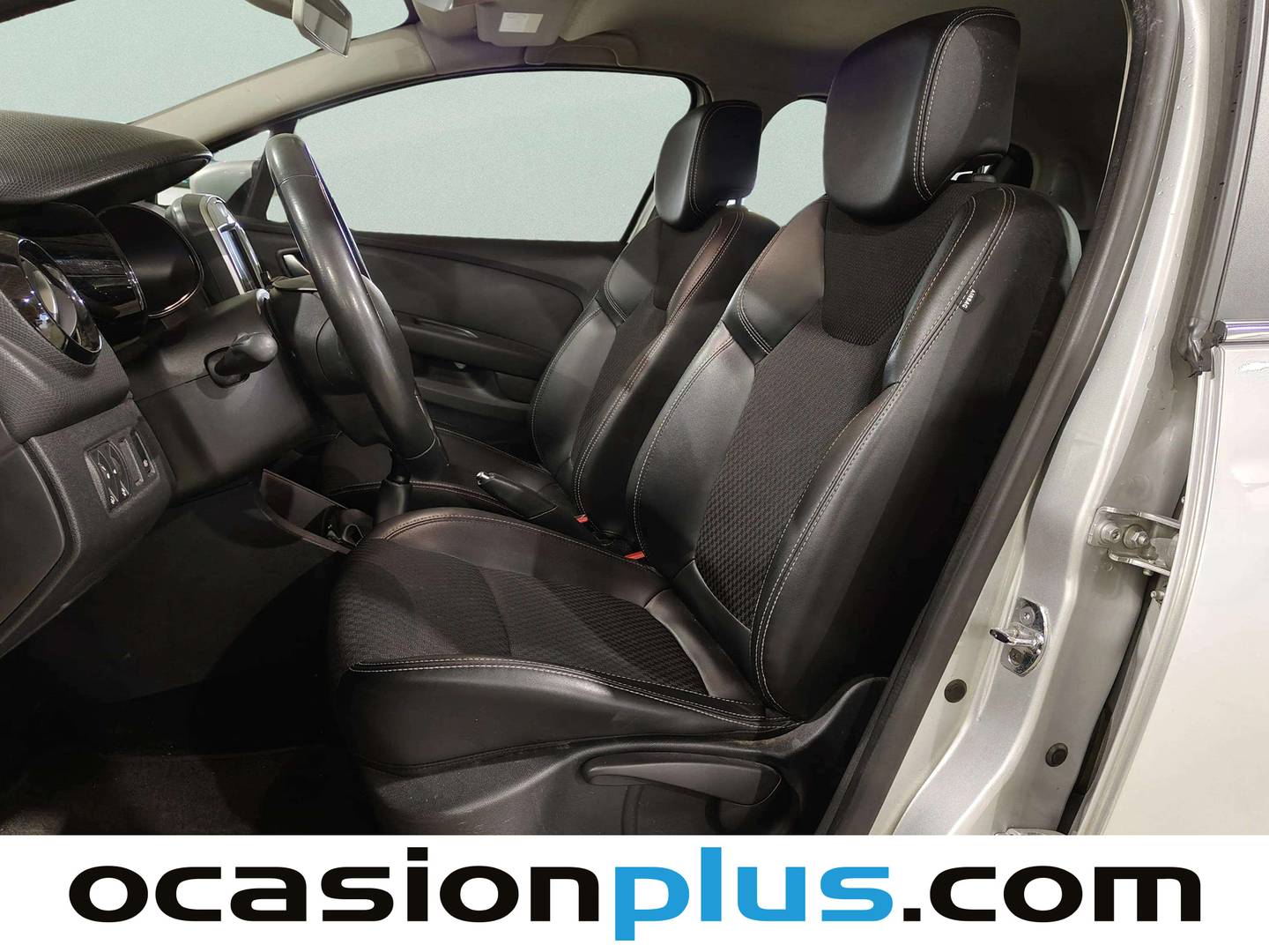 Foto asientos delanteros Renault Clio Renault Clio Zen TCe (90 CV)