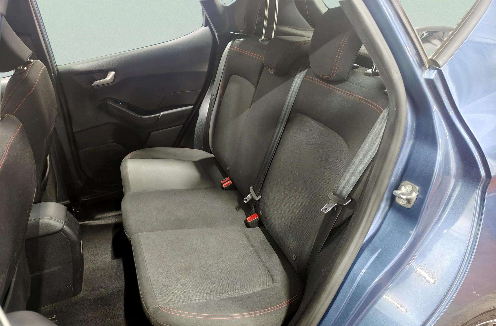 Ford Fiesta 1.0 EcoBoost MHEV ST-Line - foto 11