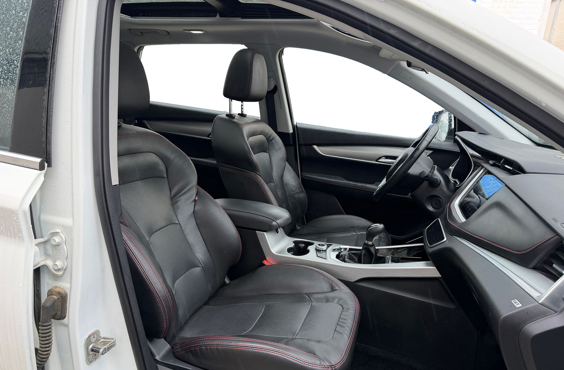 SWM G01 1.5T Luxury - foto 16