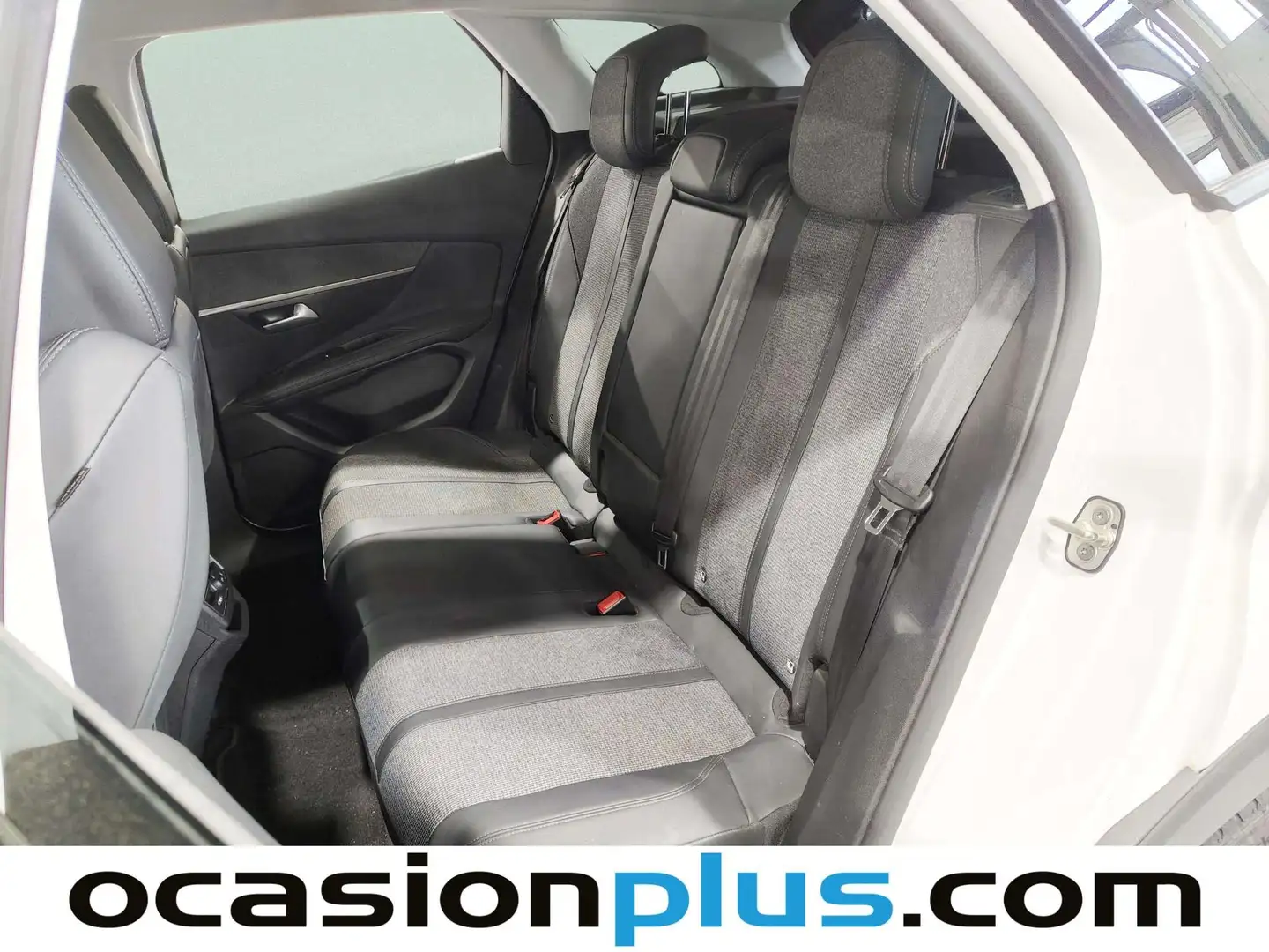 Foto Peugeot 3008 Peugeot 3008 PureTech 130 Allure EAT8 (130 CV)