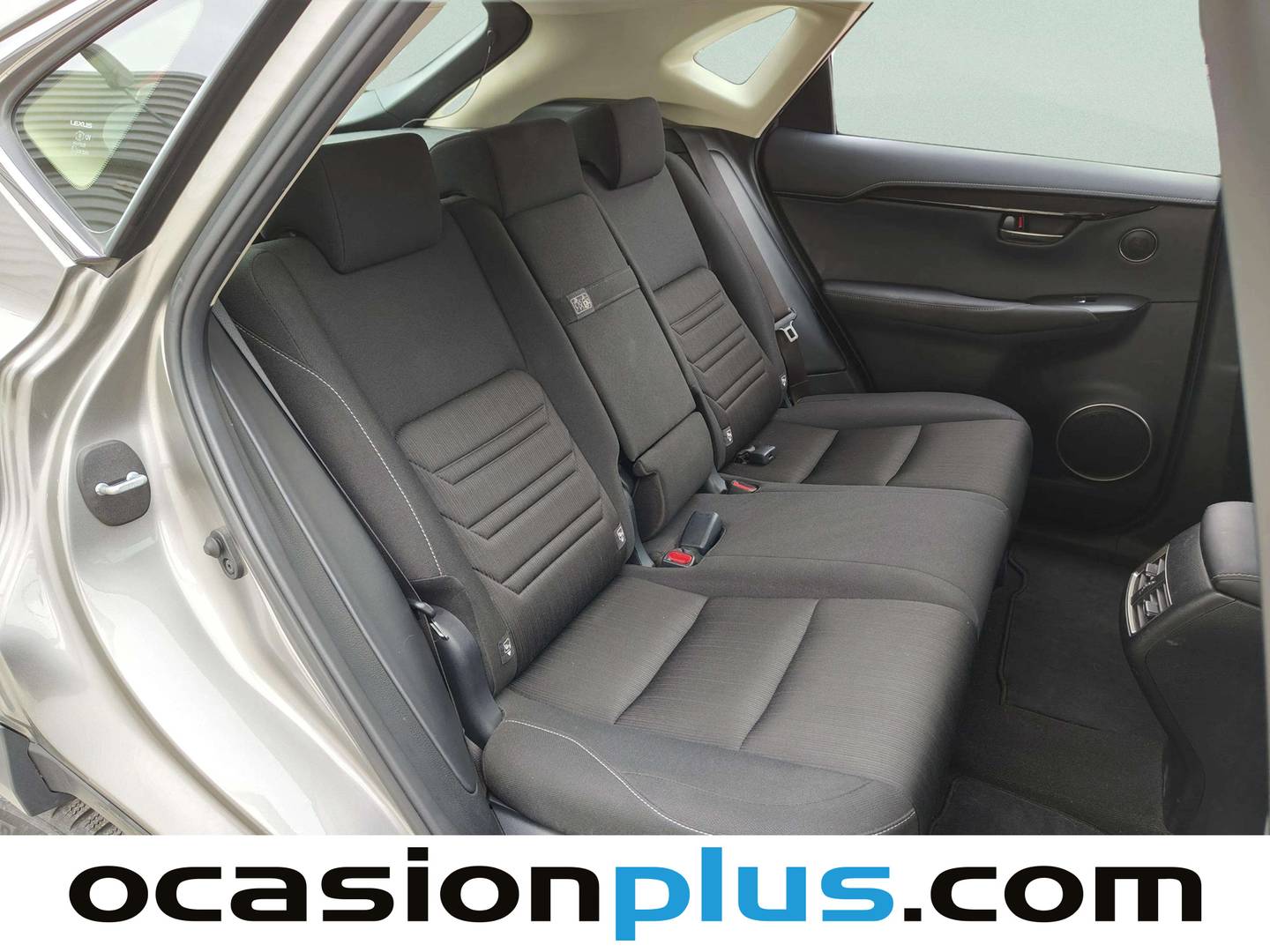 Foto Lexus NX Lexus NX 300h Business Navigation 2WD (197 CV)