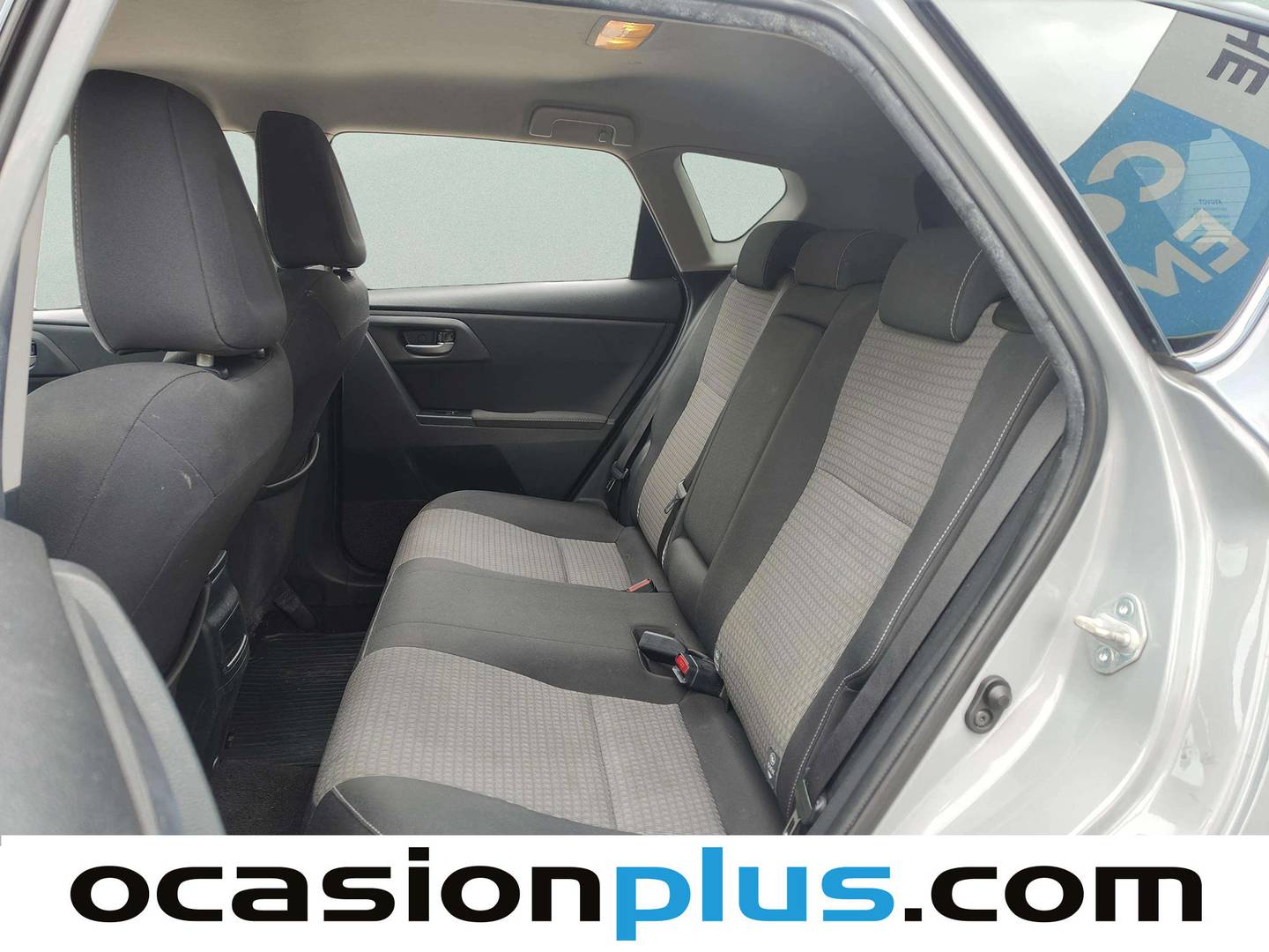 Foto asientos traseros Toyota Auris Toyota Auris 140H Hybrid Feel! (136 CV)