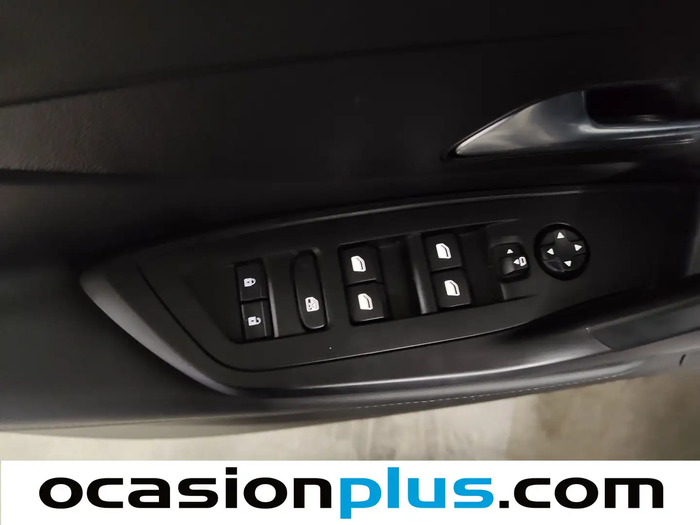 Foto Peugeot 308 Peugeot 308 Allure Hybrid eDCS6 (145 CV)