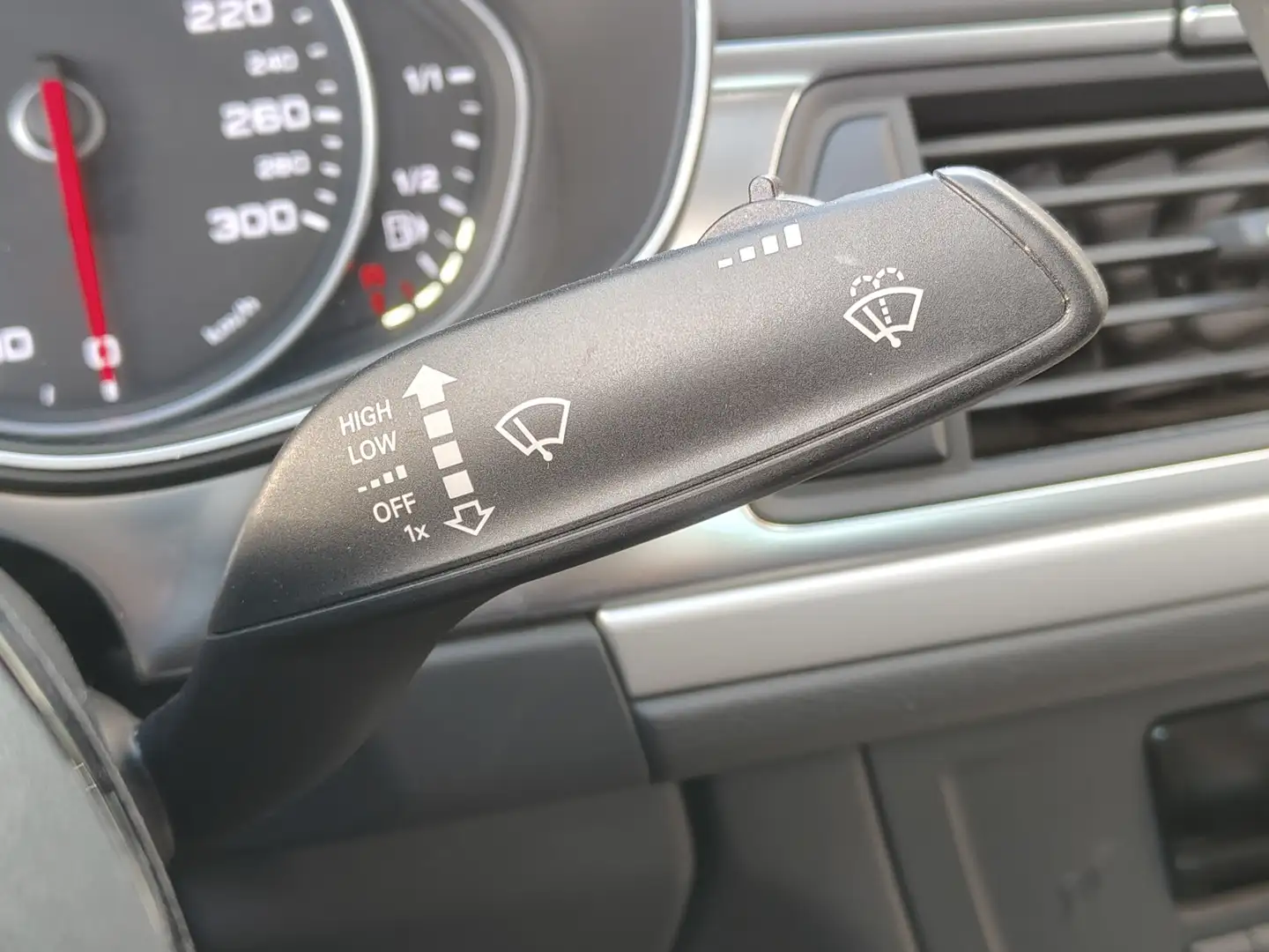 Foto Audi A6 Audi A6 S line 2.0 TDI ultra (190 CV) S tronic