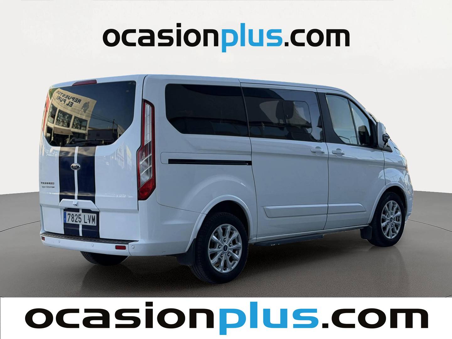 Foto trasera Ford Tourneo Custom Ford Tourneo Custom 2.0 Ecoblue L1 Titanium (130 CV) 8 plazas derecha