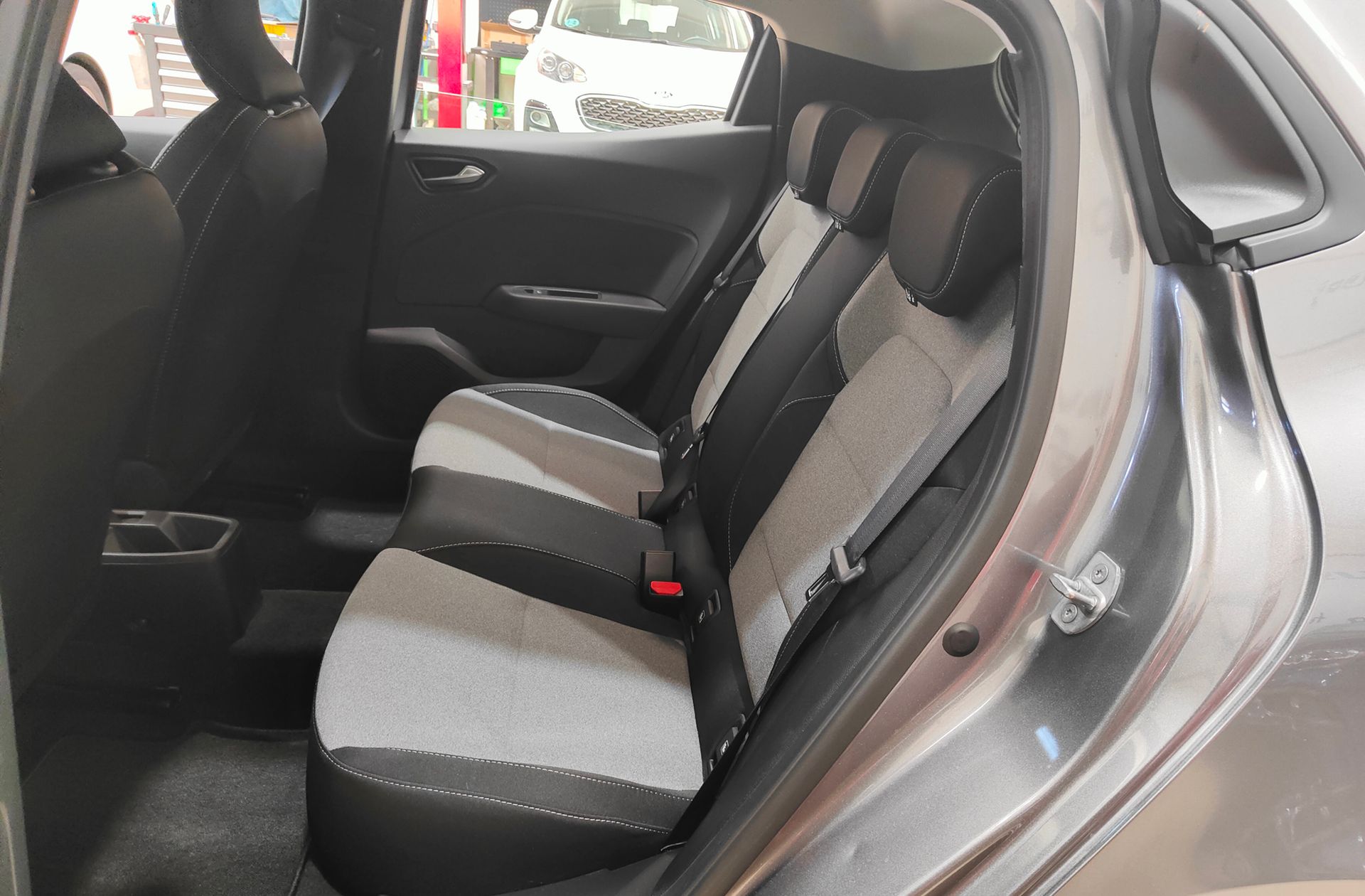 Mitsubishi Colt 100T GLP Motion - foto 11